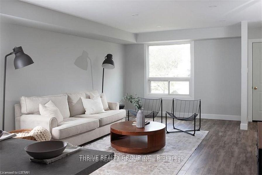 Photo 3 of Unit 15, 351 Highview Avenue E, London, South P — HOMEH