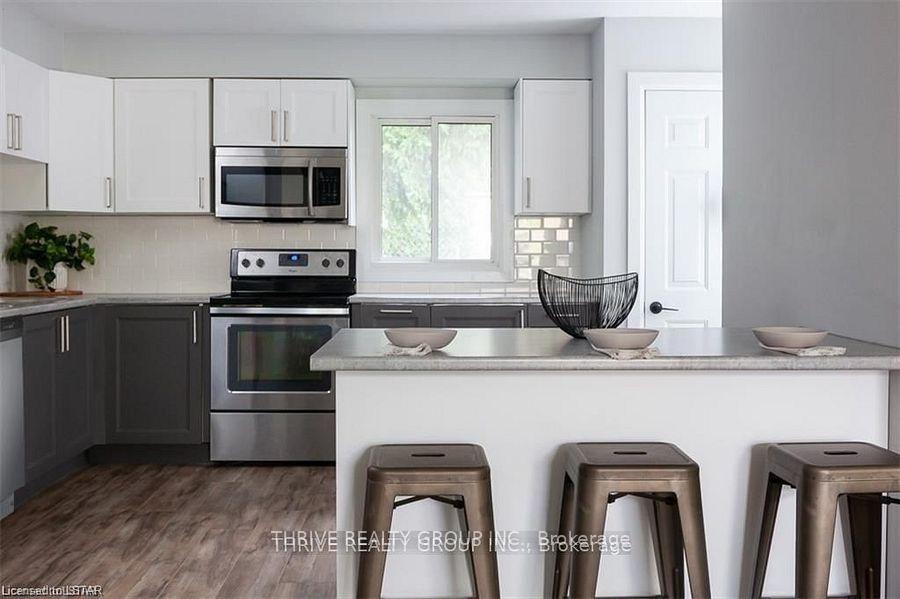Photo 6 of Unit 15, 351 Highview Avenue E, London, South P — HOMEH