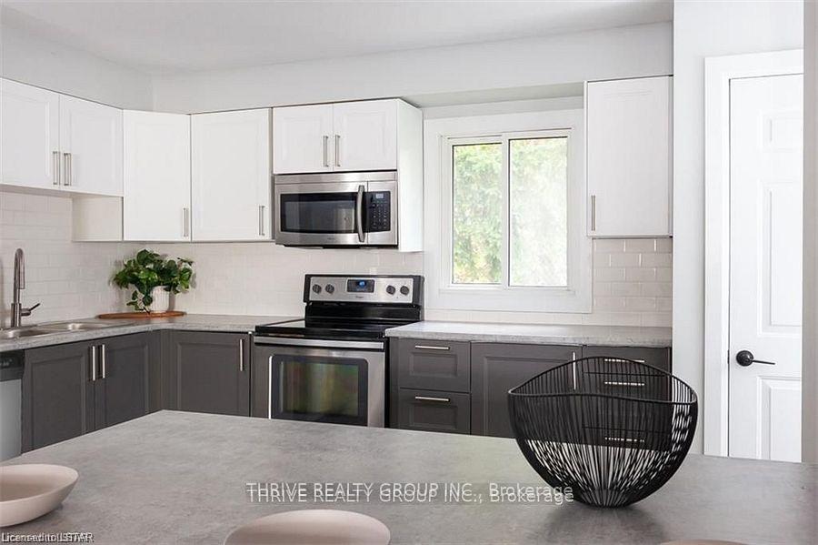 Photo 7 of Unit 15, 351 Highview Avenue E, London, South P — HOMEH