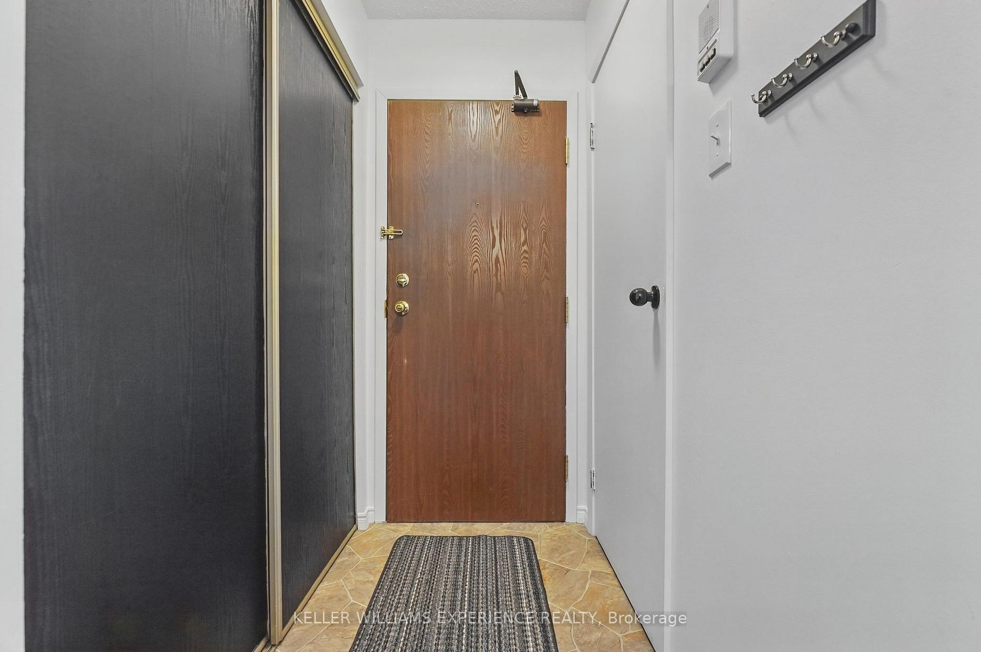 Photo 4 of Unit A12, 175 Edgehill Drive, Barrie, Letitia Heights — HOMEH