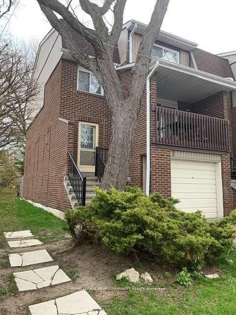 Photo 2 of 1 Kindale Way, Markham, Royal Orchard — HOMEH