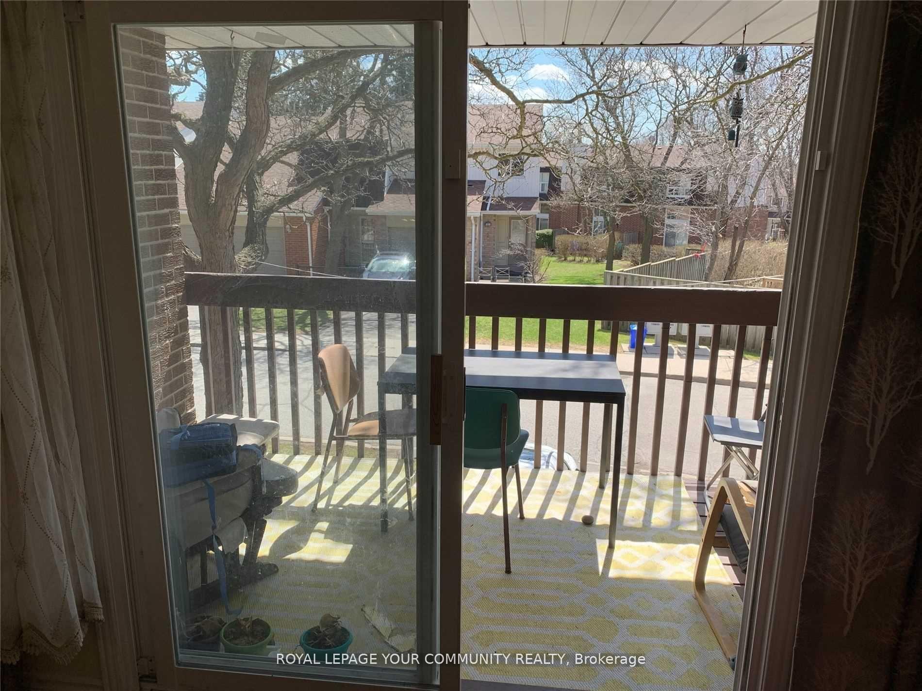 Photo 5 of 1 Kindale Way, Markham, Royal Orchard — HOMEH