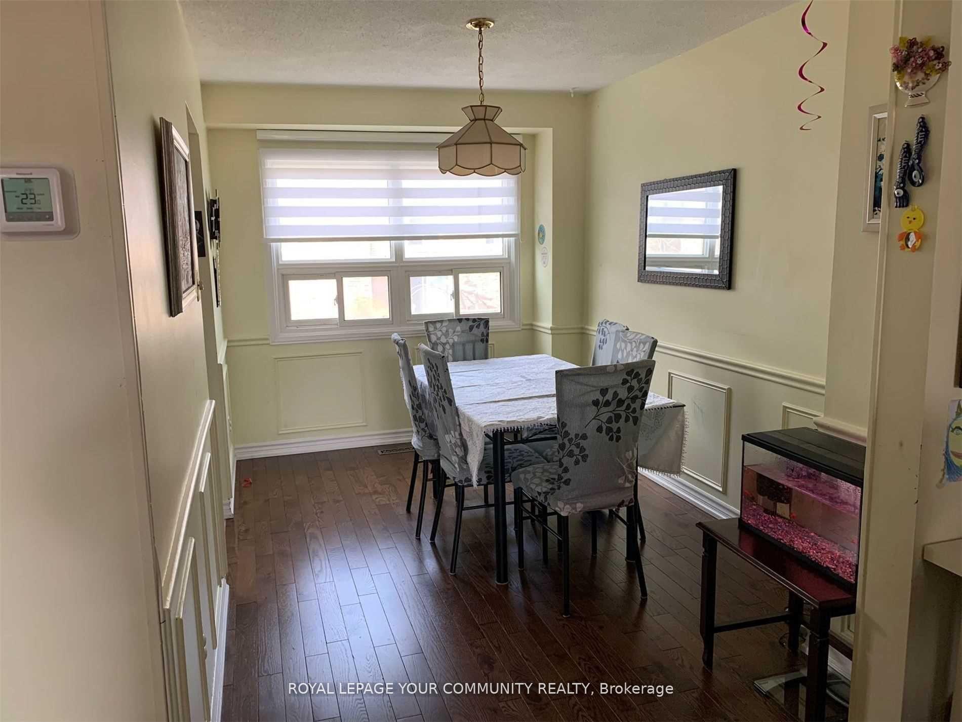Photo 8 of 1 Kindale Way, Markham, Royal Orchard — HOMEH