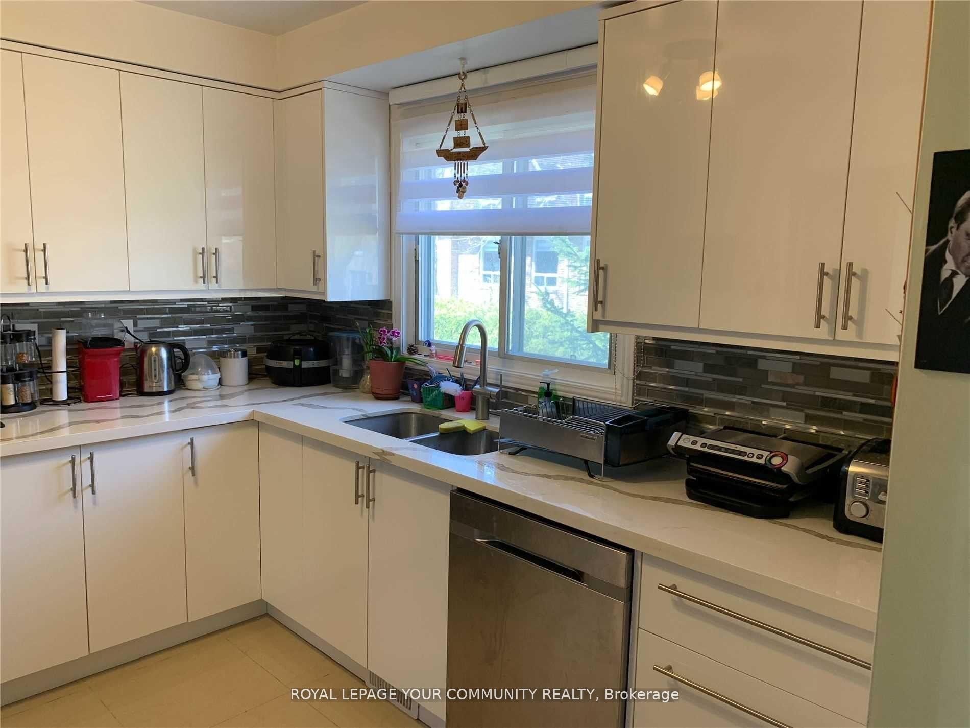 Photo 11 of 1 Kindale Way, Markham, Royal Orchard — HOMEH
