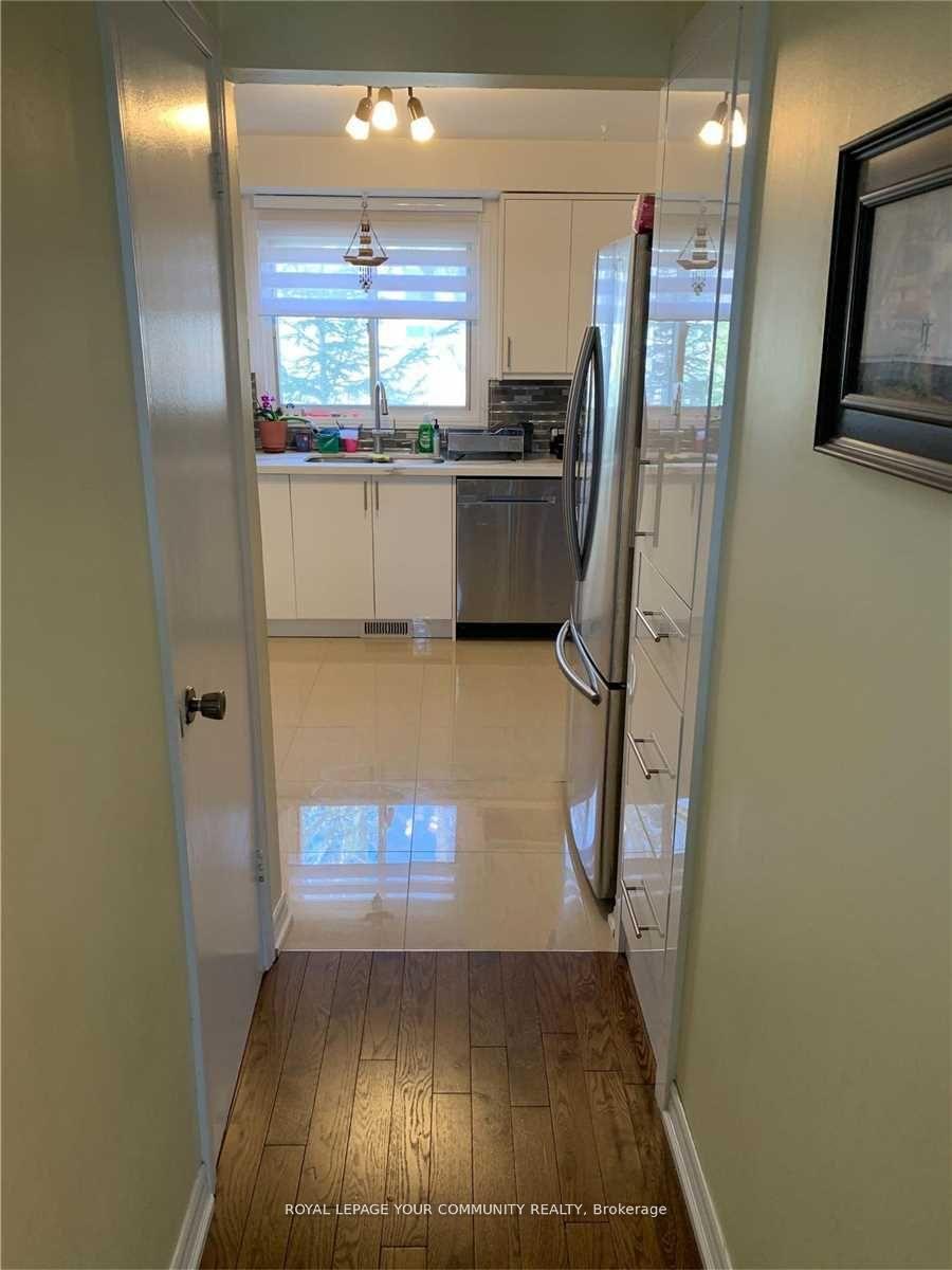 Photo 13 of 1 Kindale Way, Markham, Royal Orchard — HOMEH