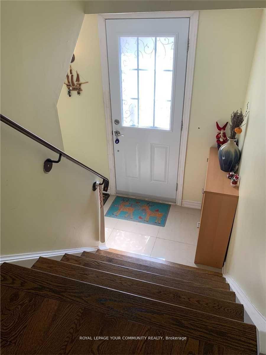 Photo 14 of 1 Kindale Way, Markham, Royal Orchard — HOMEH