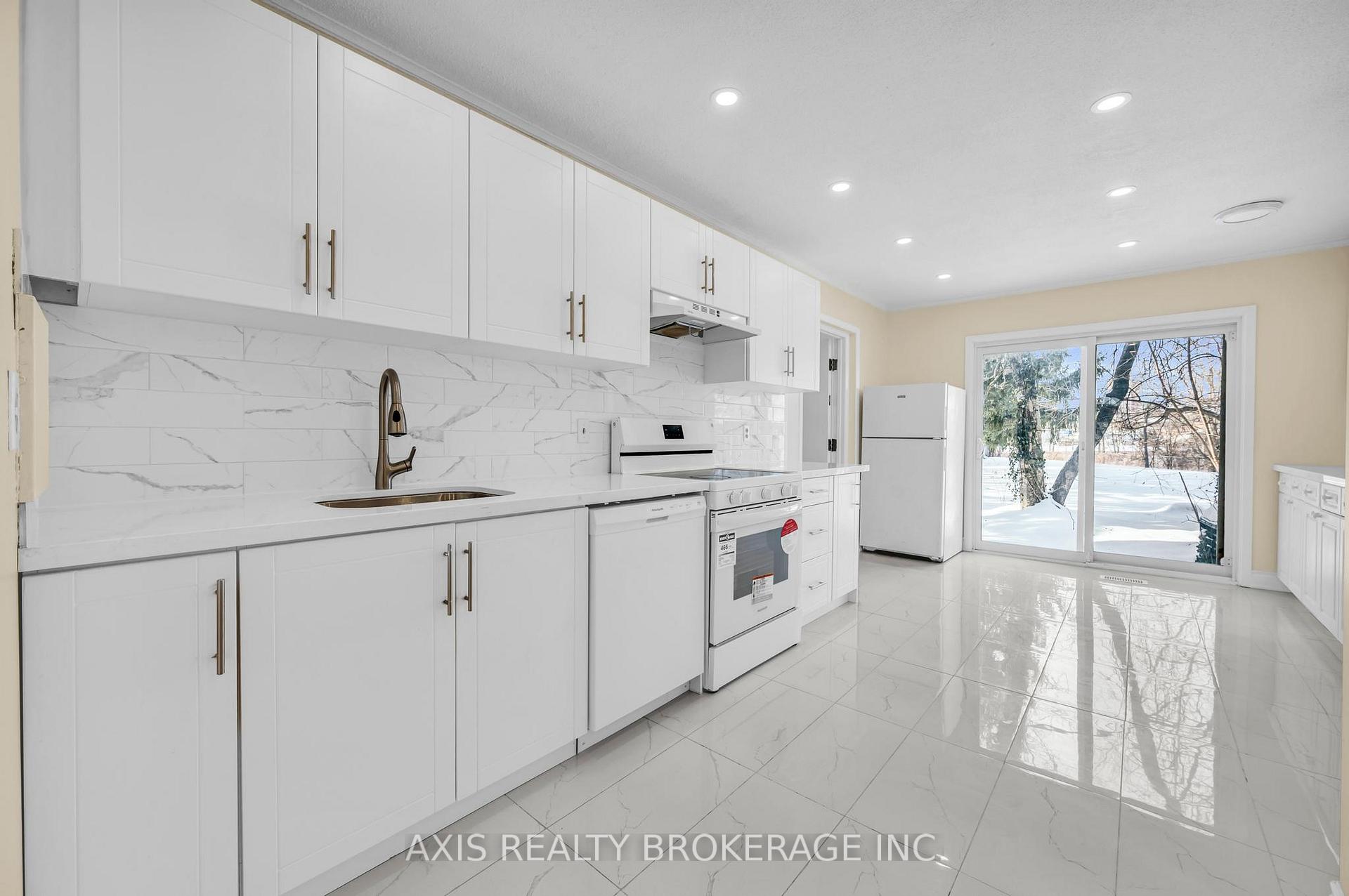 Photo 9 of Unit 79, 121 University Avenue E, Waterloo — HOMEH
