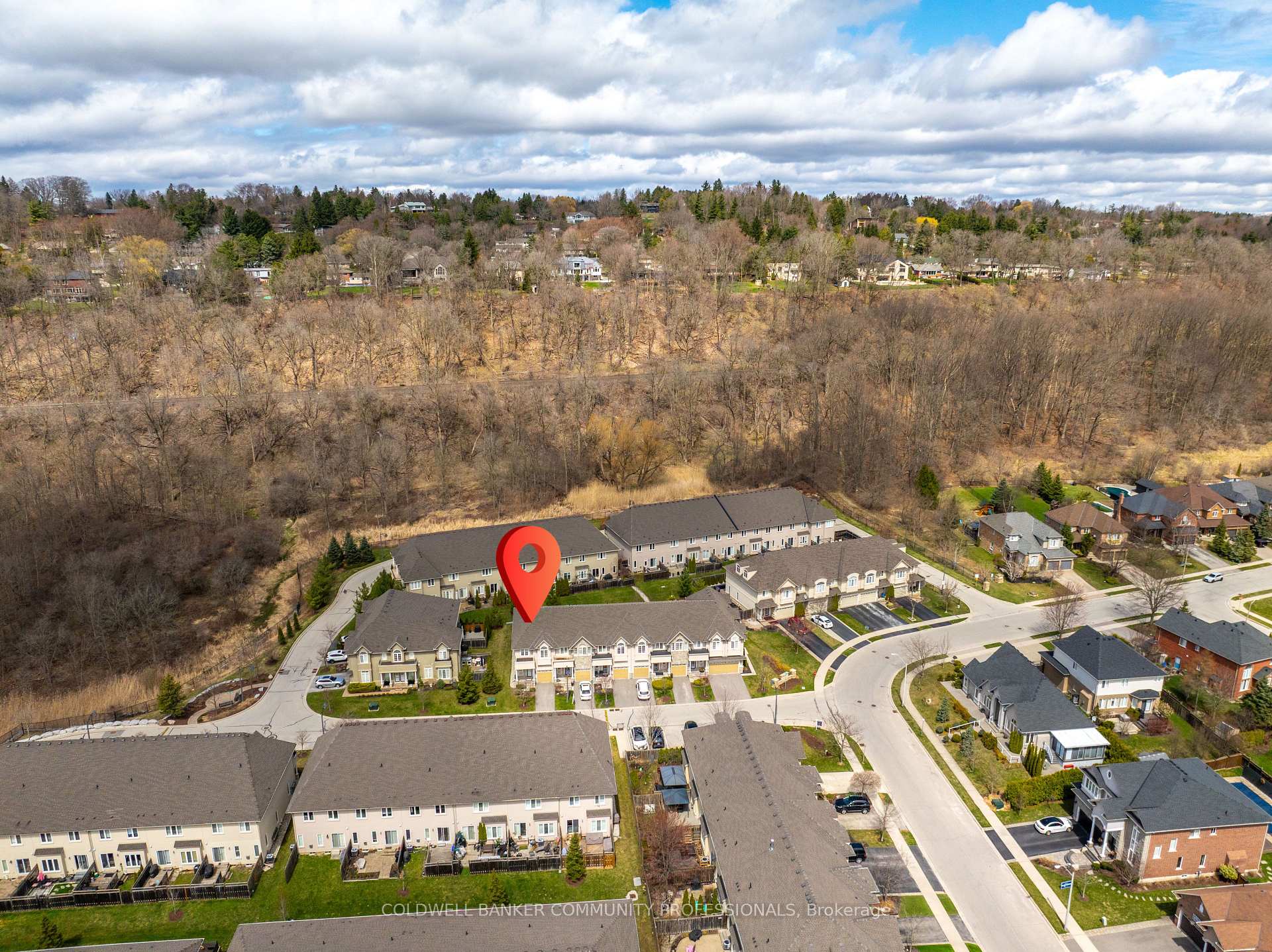Photo 4 of 91 Forest Valley Crescent, Hamilton, Dundas — HOMEH