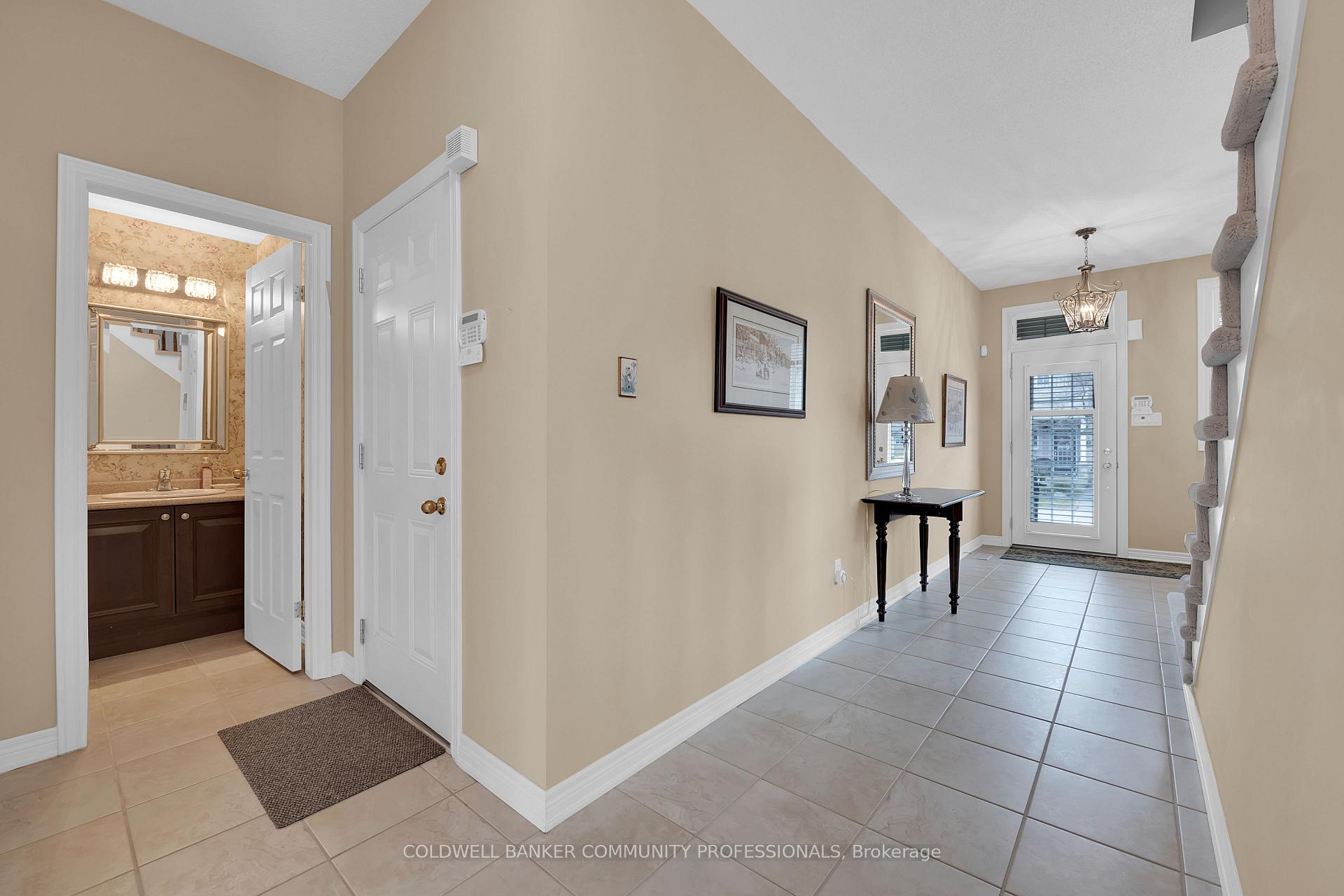 Photo 10 of 91 Forest Valley Crescent, Hamilton, Dundas — HOMEH