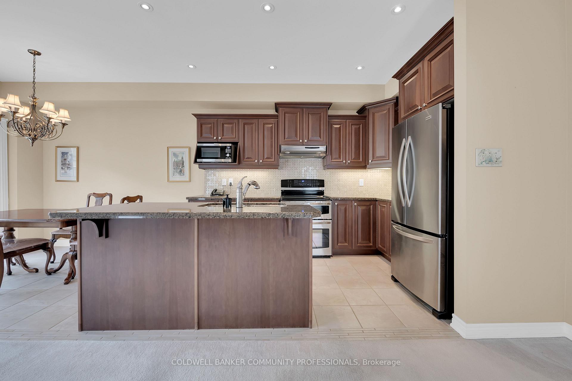 Photo 12 of 91 Forest Valley Crescent, Hamilton, Dundas — HOMEH