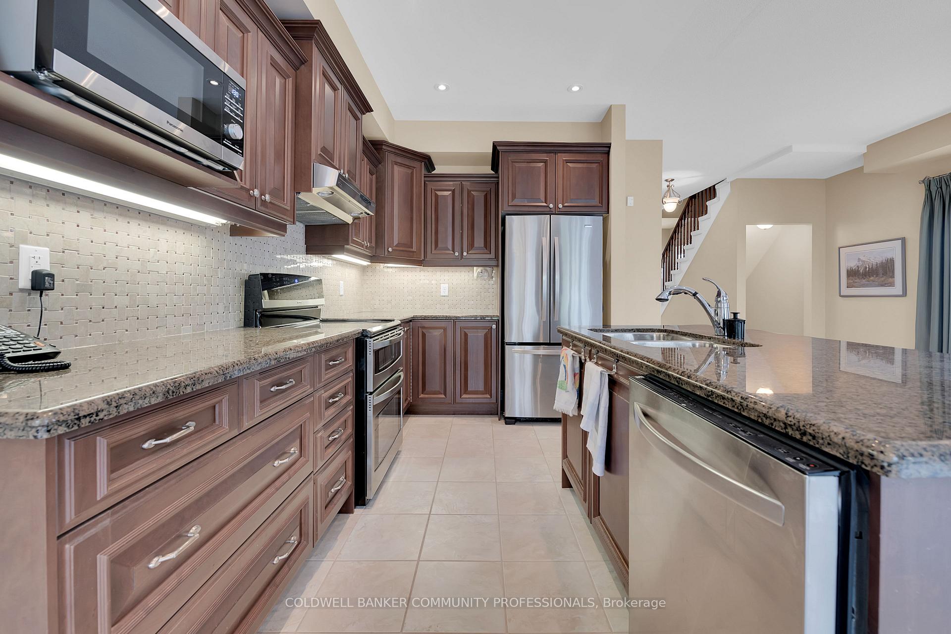 Photo 15 of 91 Forest Valley Crescent, Hamilton, Dundas — HOMEH