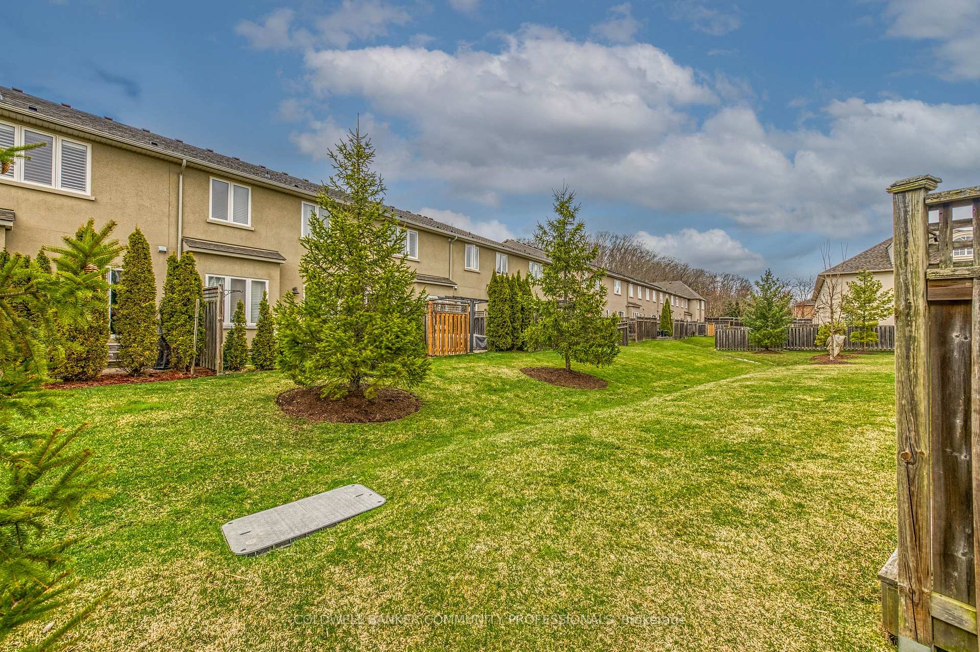 Photo 36 of 91 Forest Valley Crescent, Hamilton, Dundas — HOMEH