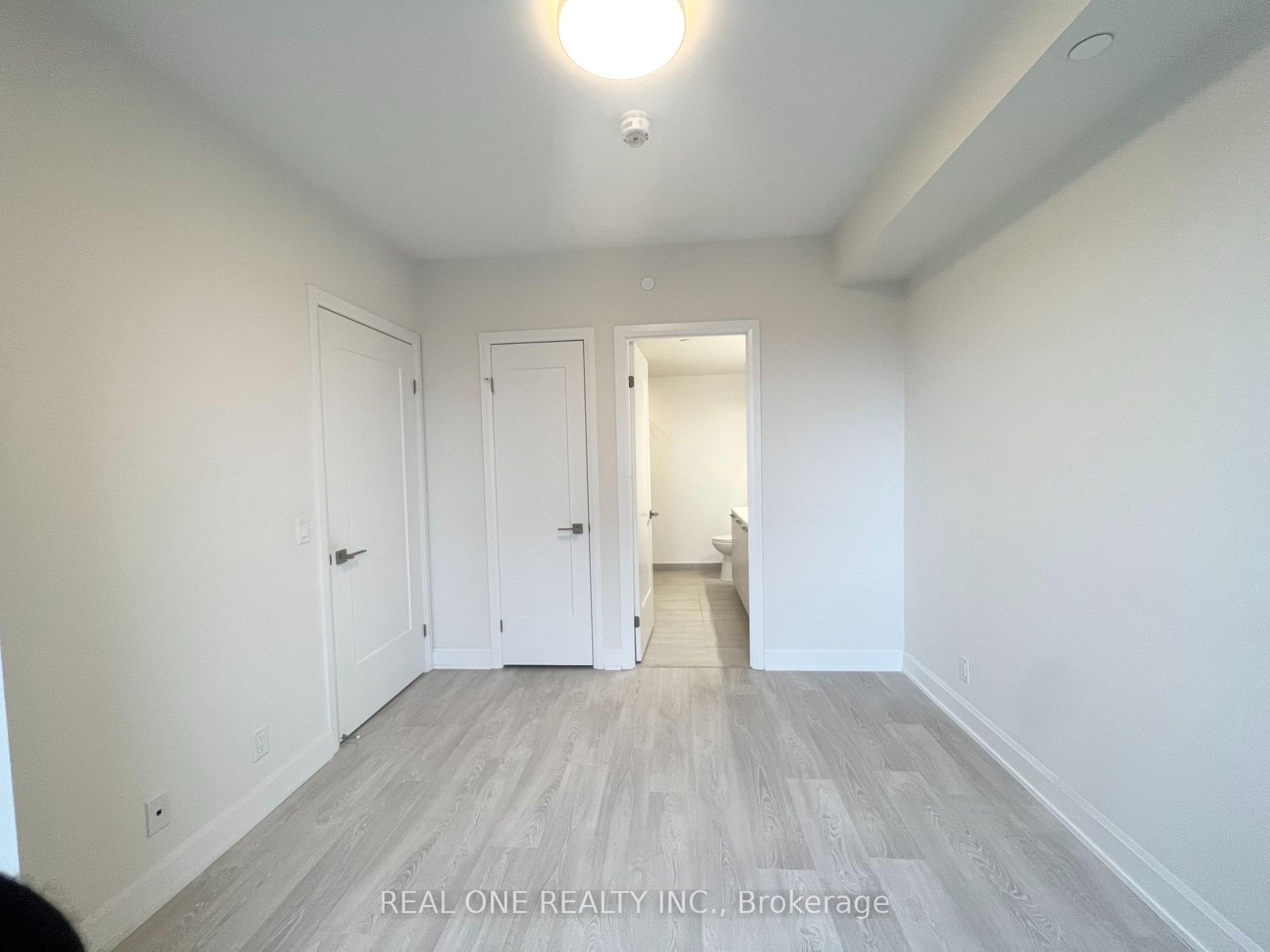 Photo 5 of Unit 1510, 8 Water Walk Drive, Markham, Unionville — HOMEH