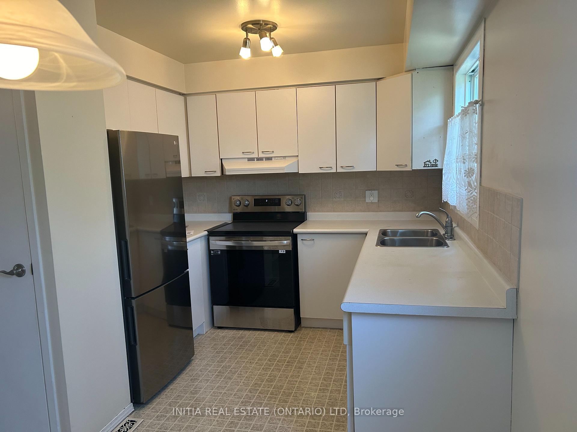 Photo 6 of Unit 141, 320 Westminster Avenue, London, South G — HOMEH
