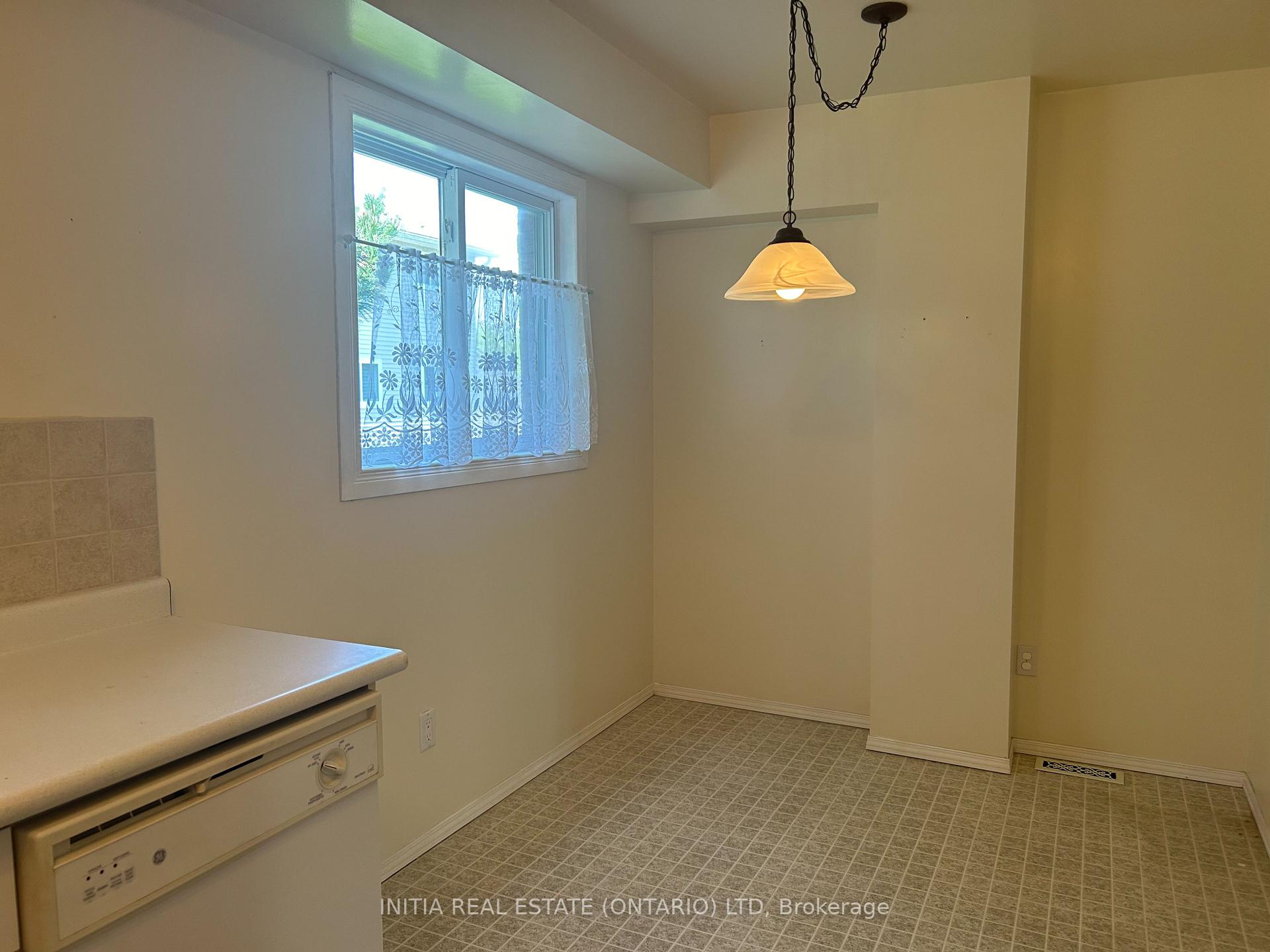 Photo 7 of Unit 141, 320 Westminster Avenue, London, South G — HOMEH