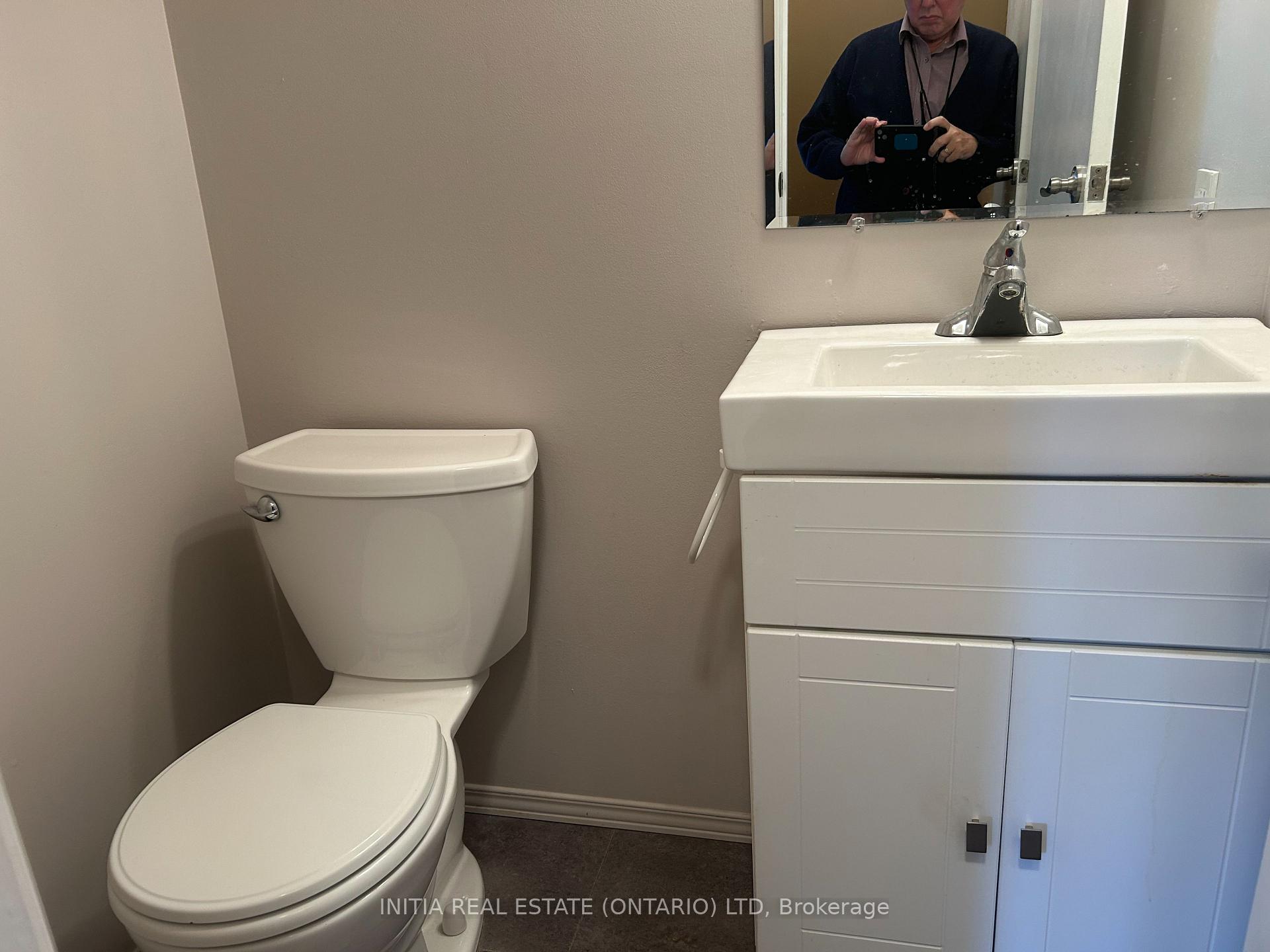 Photo 8 of Unit 141, 320 Westminster Avenue, London, South G — HOMEH