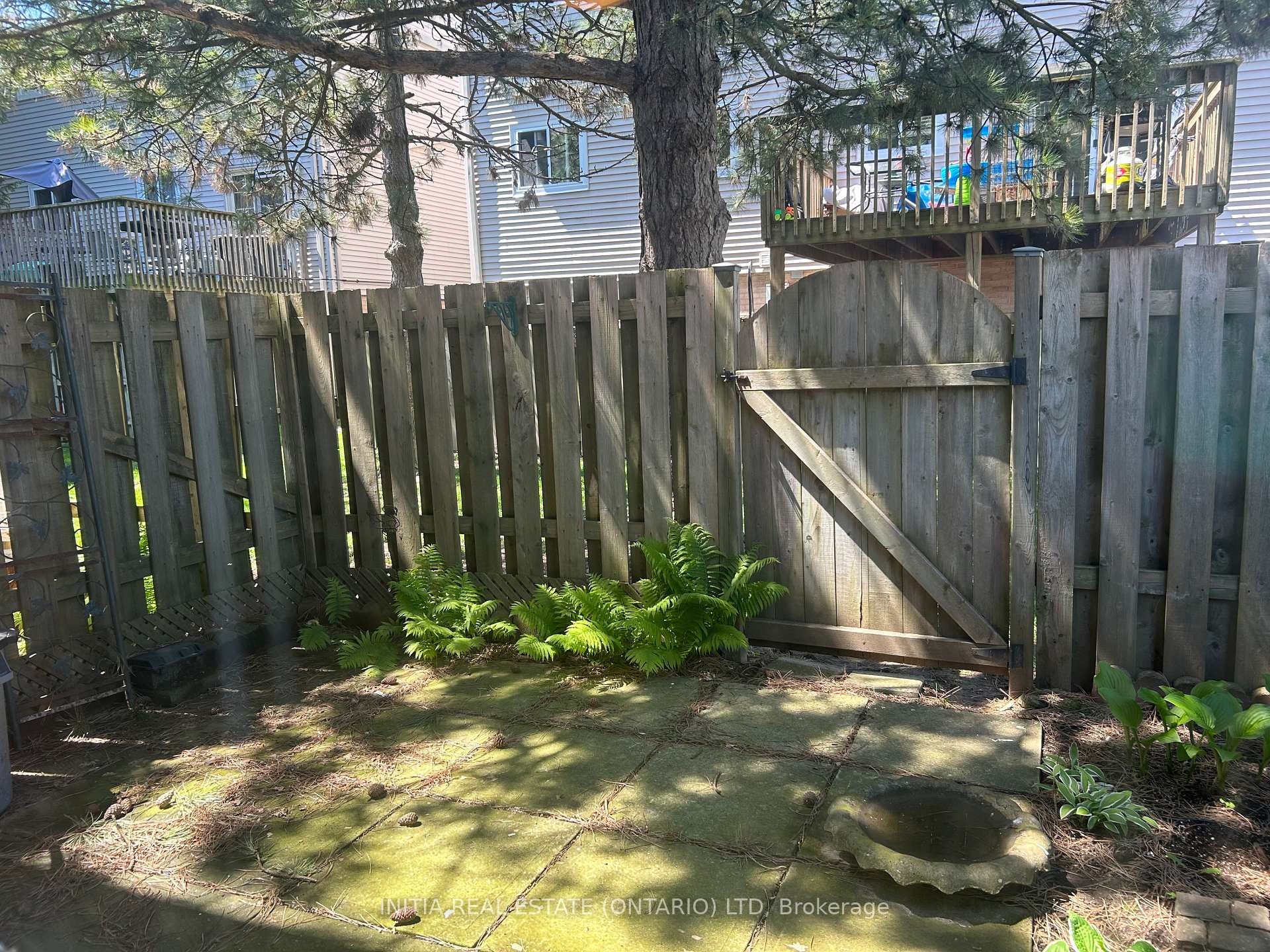Photo 14 of Unit 141, 320 Westminster Avenue, London, South G — HOMEH