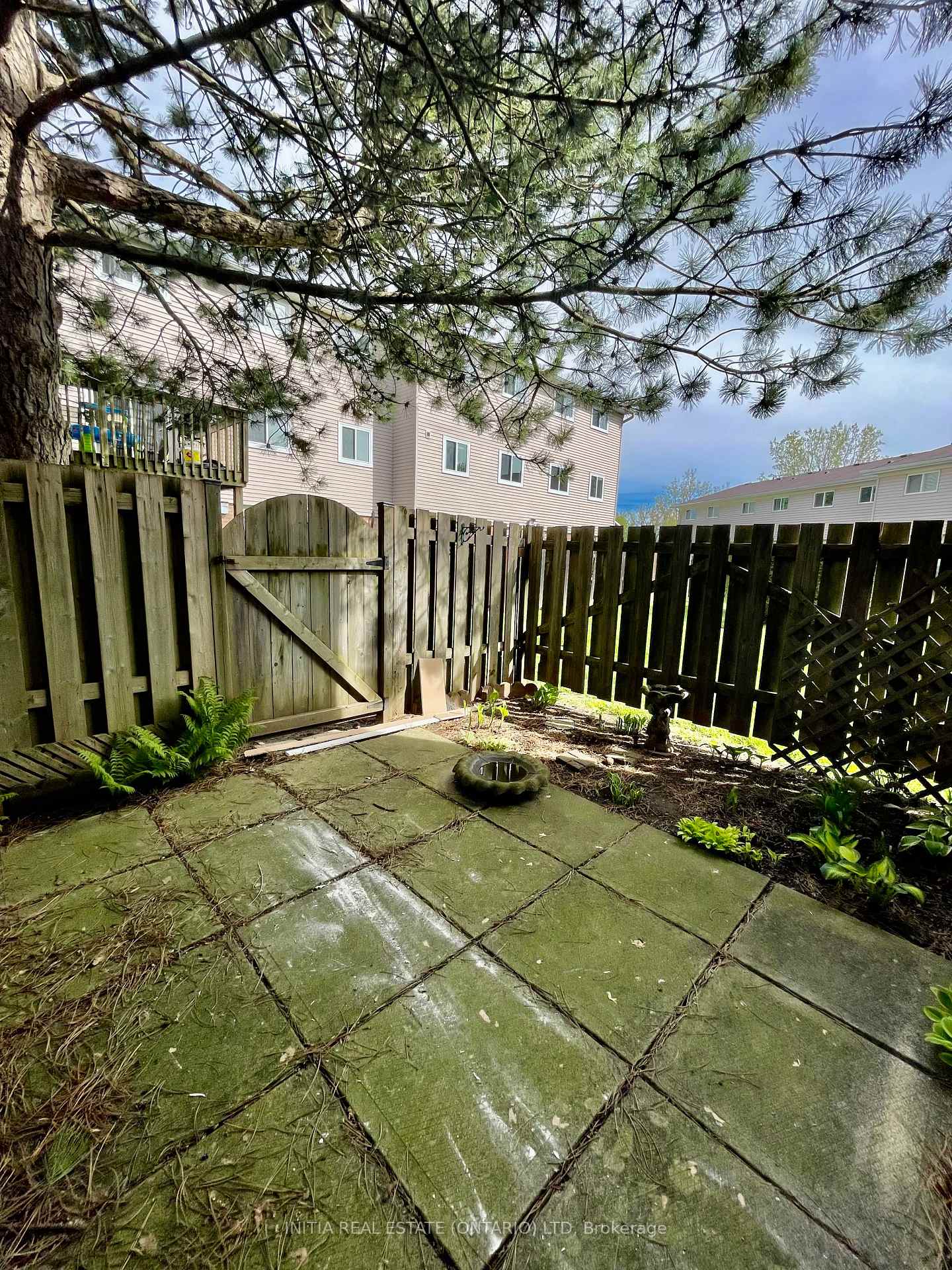 Photo 34 of Unit 141, 320 Westminster Avenue, London, South G — HOMEH