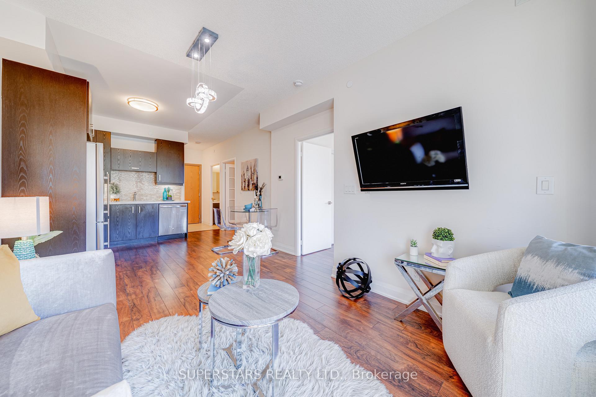 Photo 4 of Unit 226, 28 Uptown Drive, Markham, Unionville — HOMEH