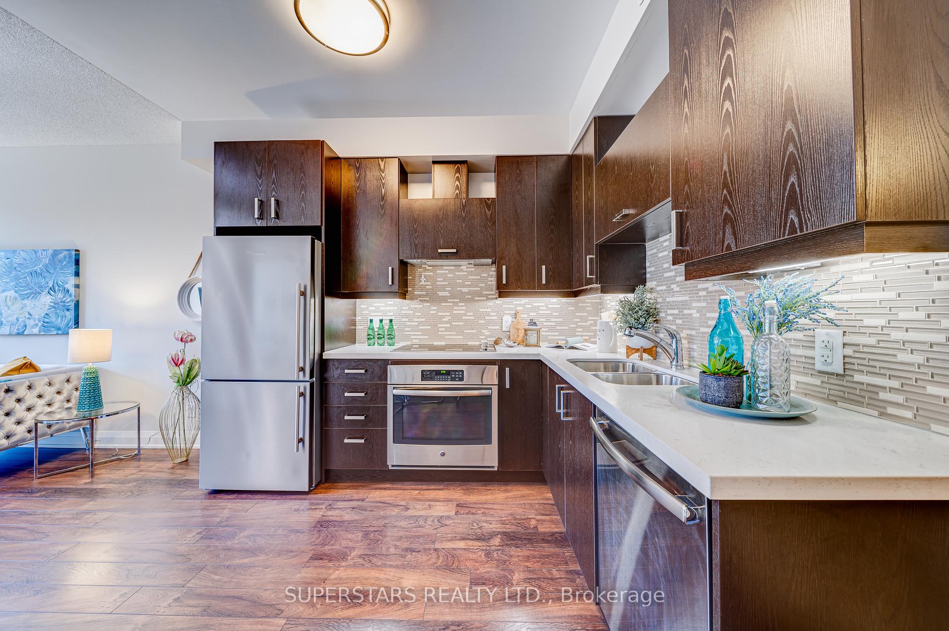 Photo 5 of Unit 226, 28 Uptown Drive, Markham, Unionville — HOMEH