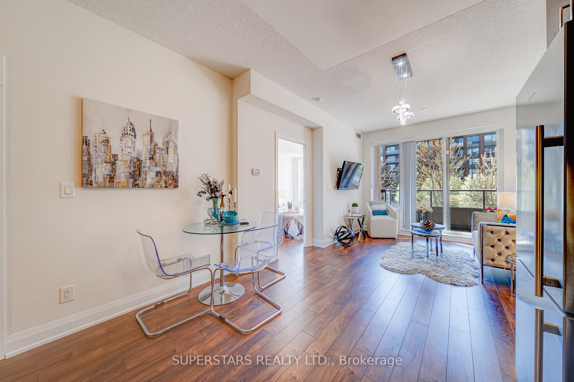 Photo 8 of Unit 226, 28 Uptown Drive, Markham, Unionville — HOMEH