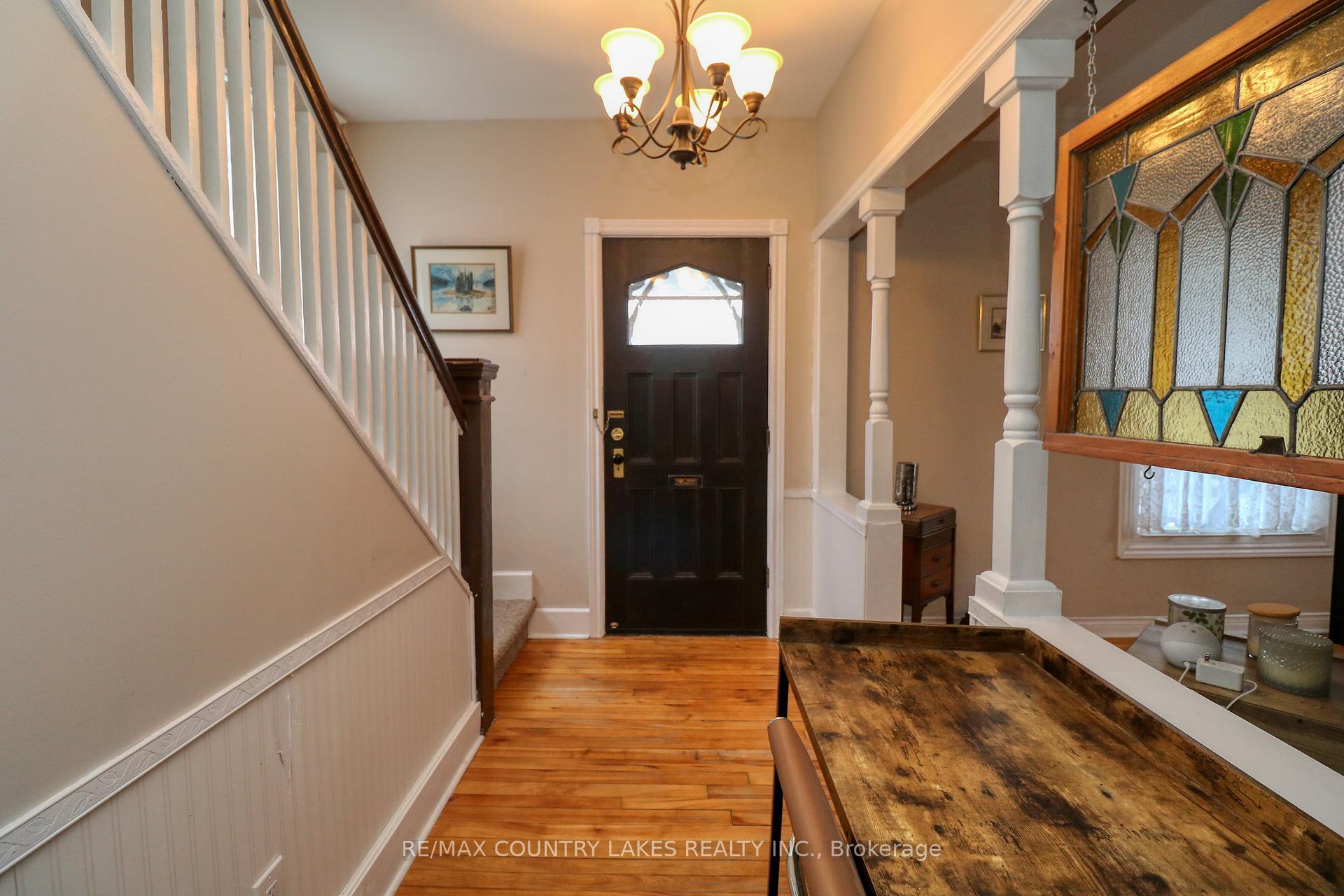 Photo 3 of 439 Osborne Street, Brock, Beaverton — HOMEH