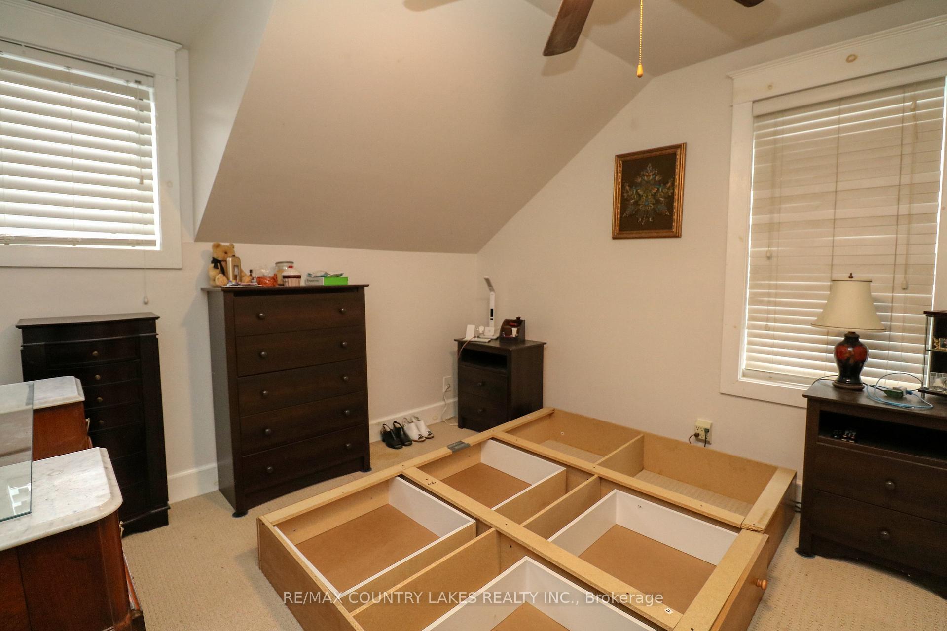 Photo 16 of 439 Osborne Street, Brock, Beaverton — HOMEH