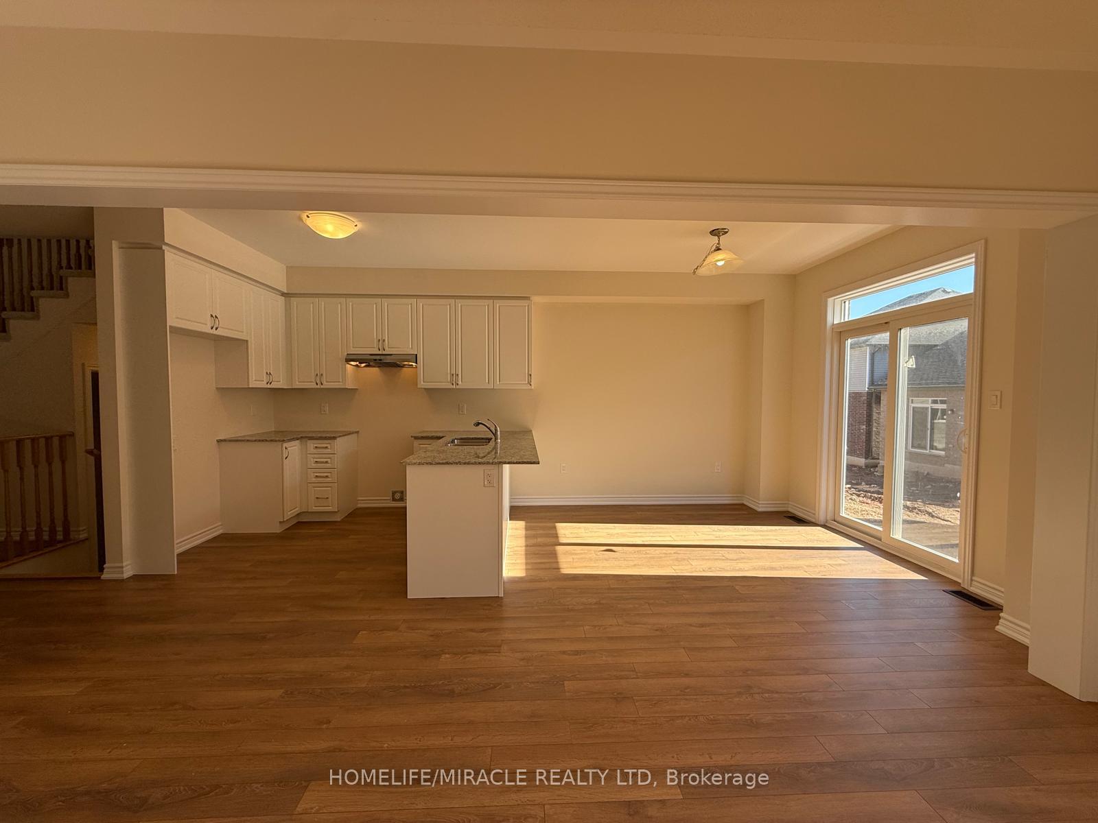 Photo 6 of 141 Mcgill Avenue, Kitchener, Mill Courtland Woodside Park — HOMEH