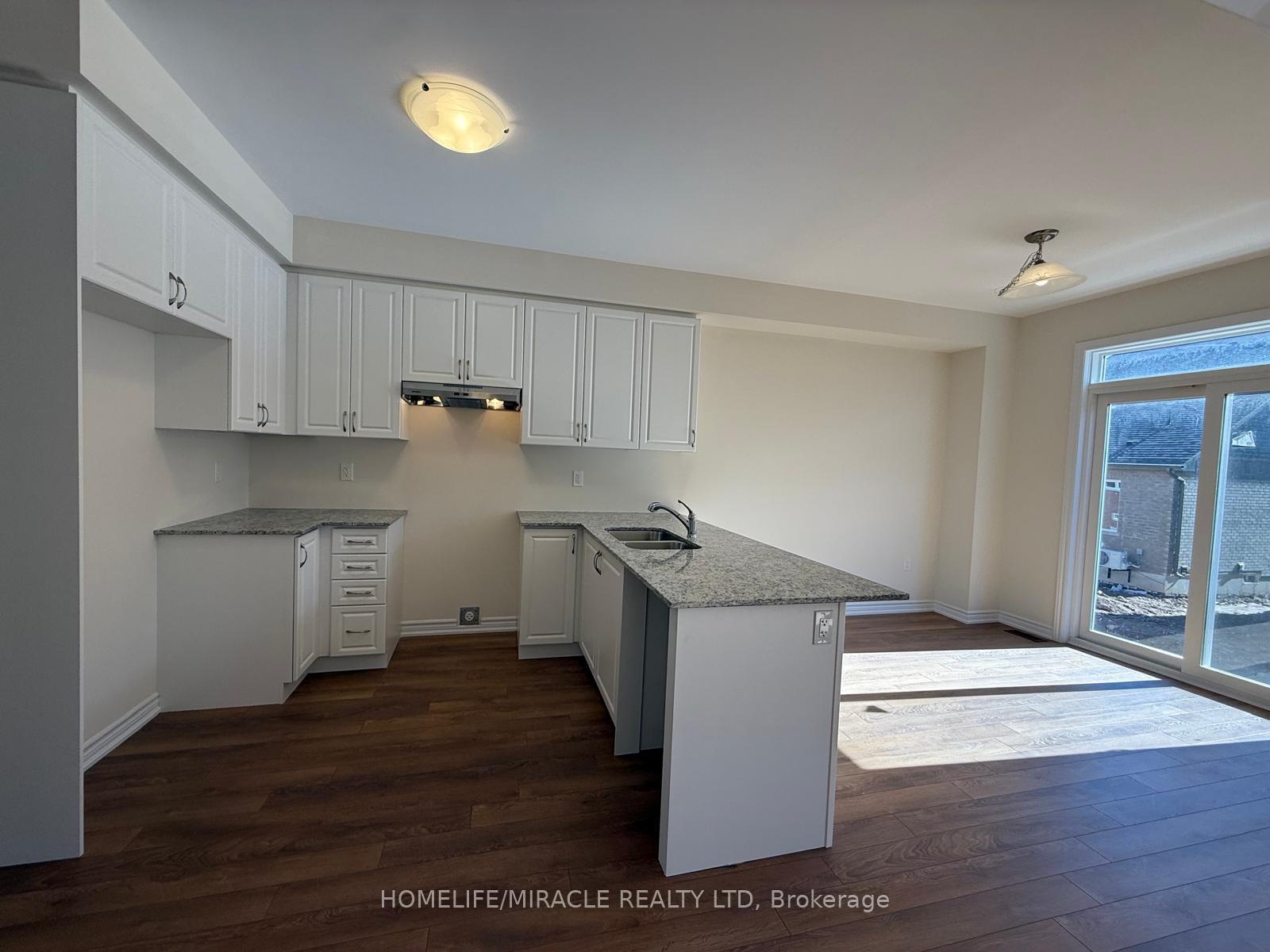 Photo 7 of 141 Mcgill Avenue, Kitchener, Mill Courtland Woodside Park — HOMEH