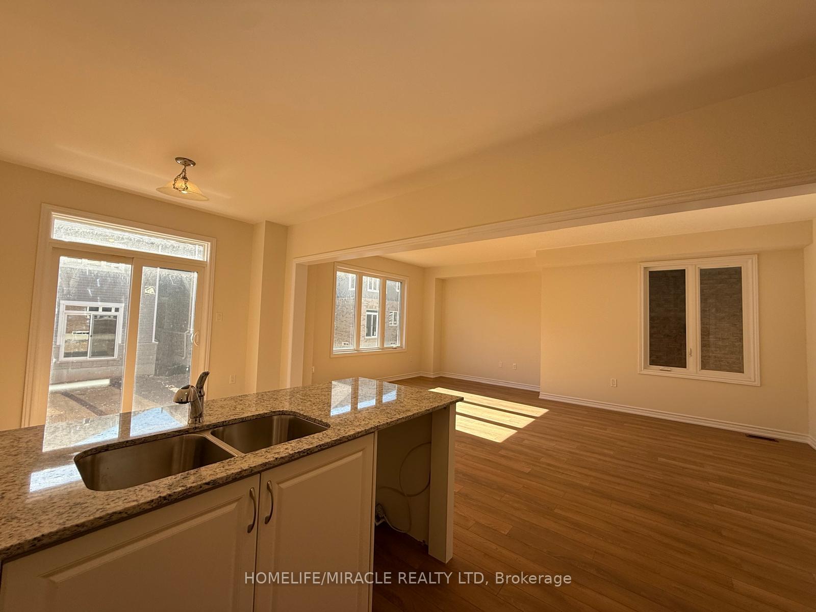Photo 10 of 141 Mcgill Avenue, Kitchener, Mill Courtland Woodside Park — HOMEH