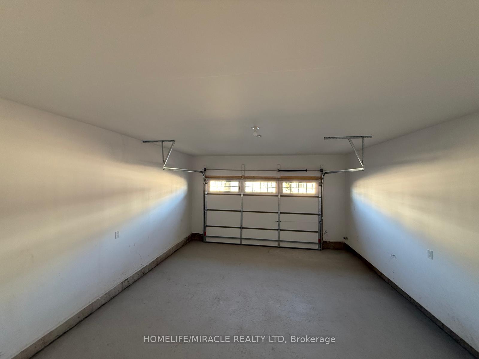 Photo 12 of 141 Mcgill Avenue, Kitchener, Mill Courtland Woodside Park — HOMEH