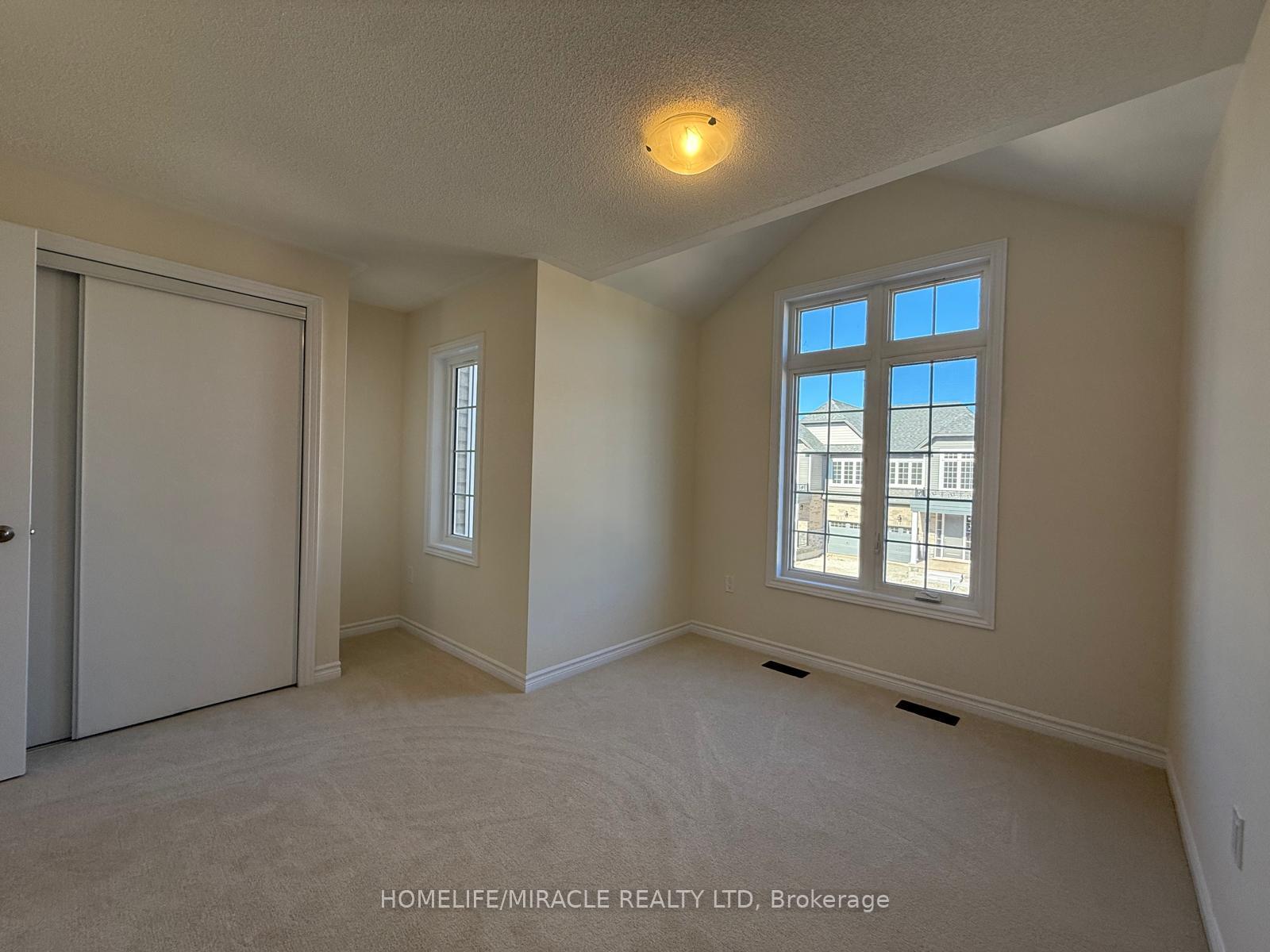 Photo 17 of 141 Mcgill Avenue, Kitchener, Mill Courtland Woodside Park — HOMEH