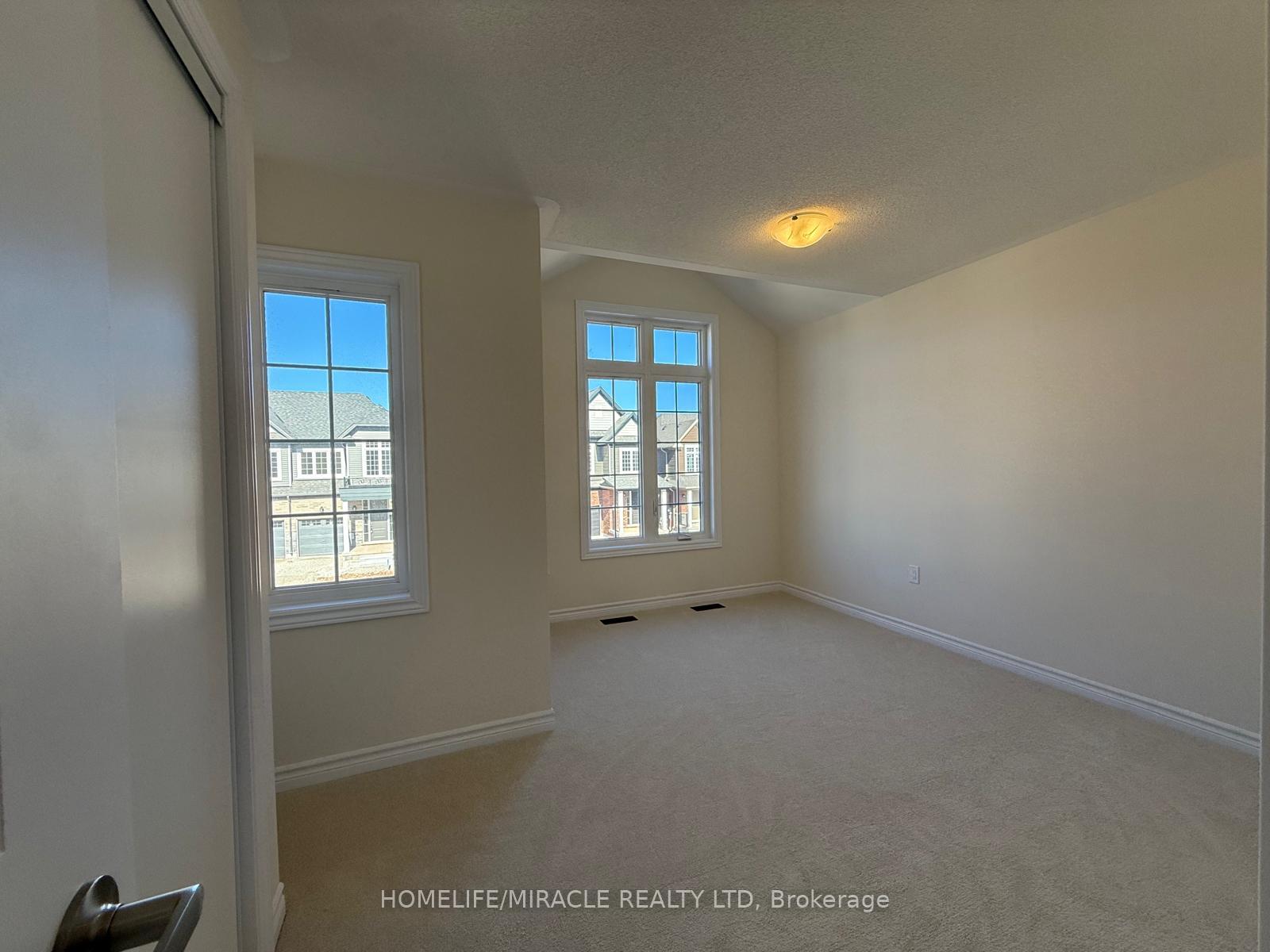 Photo 18 of 141 Mcgill Avenue, Kitchener, Mill Courtland Woodside Park — HOMEH