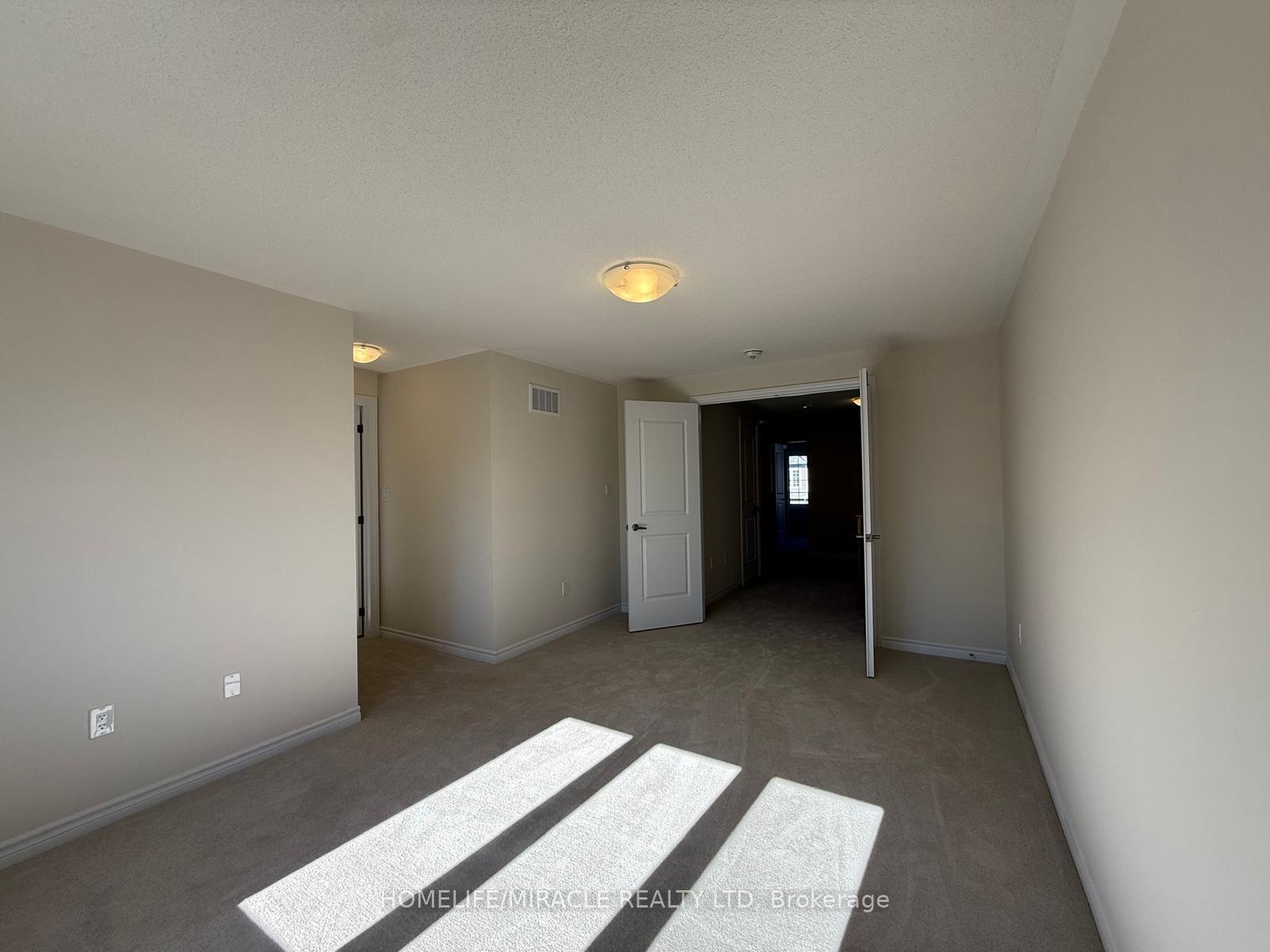 Photo 22 of 141 Mcgill Avenue, Kitchener, Mill Courtland Woodside Park — HOMEH