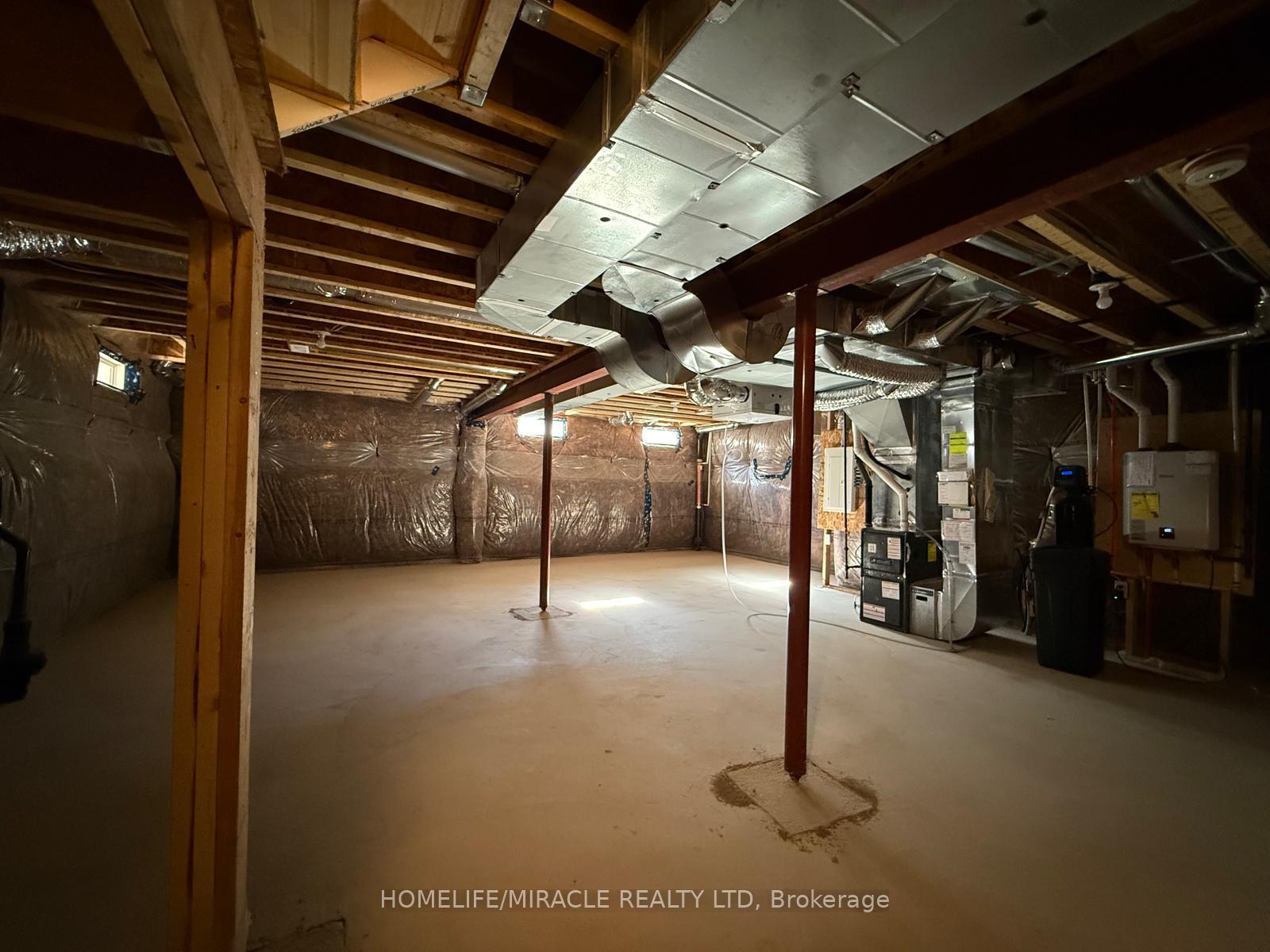 Photo 30 of 141 Mcgill Avenue, Kitchener, Mill Courtland Woodside Park — HOMEH