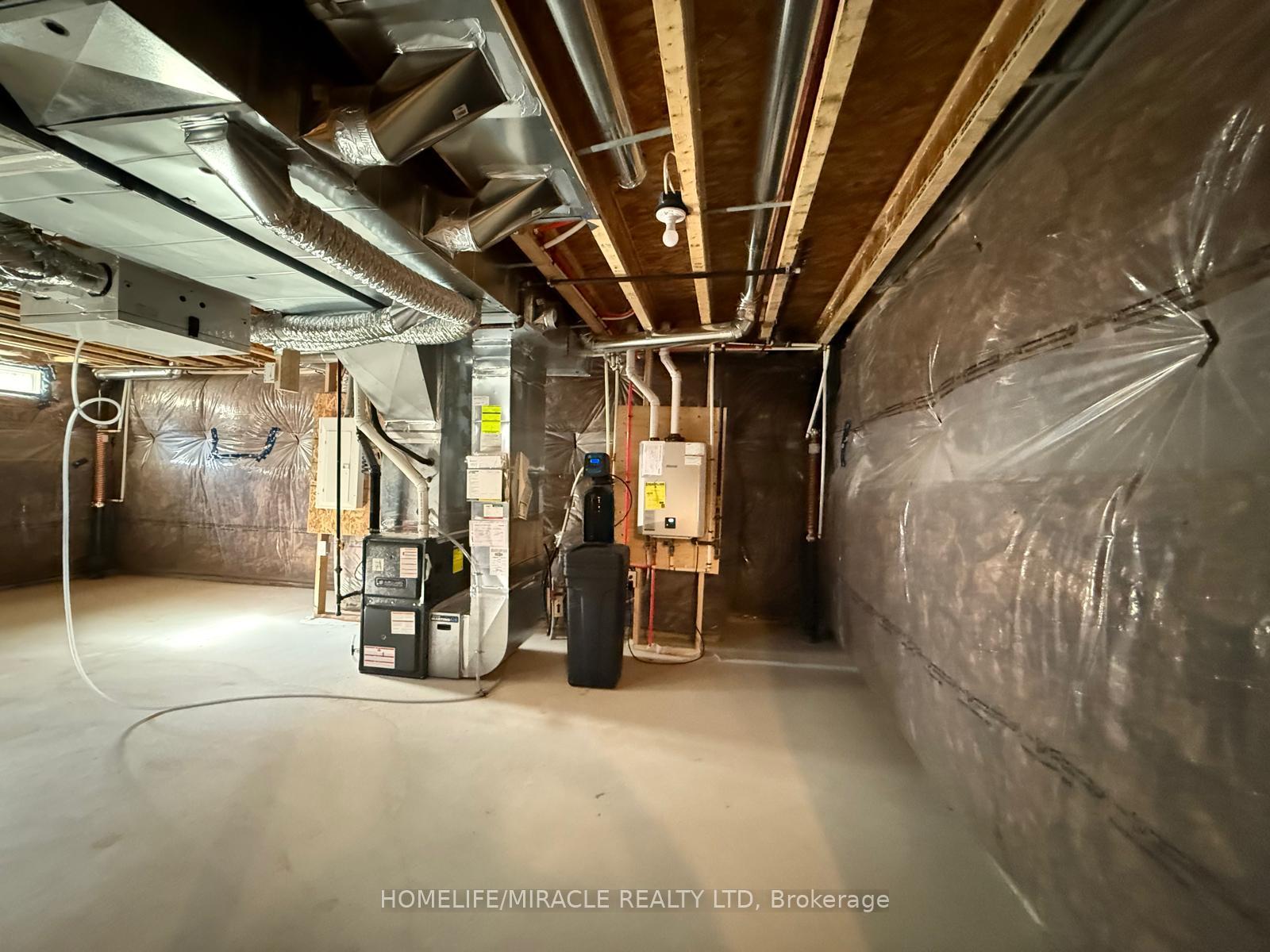 Photo 31 of 141 Mcgill Avenue, Kitchener, Mill Courtland Woodside Park — HOMEH