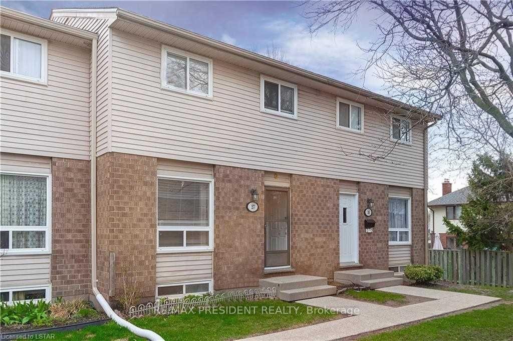 Front of Unit 27, 311 Vesta Road