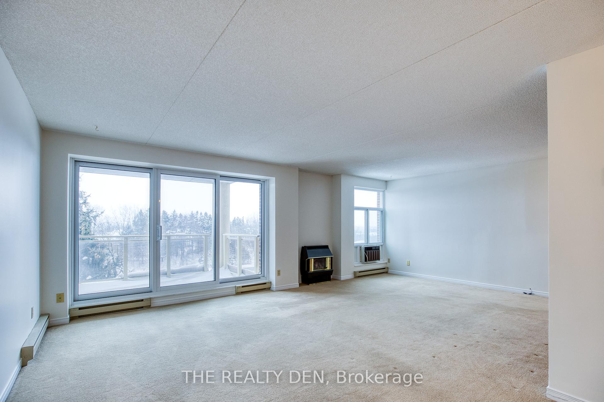 Photo 5 of Unit 603, 8 Christopher Court, Guelph, Kortright West — HOMEH