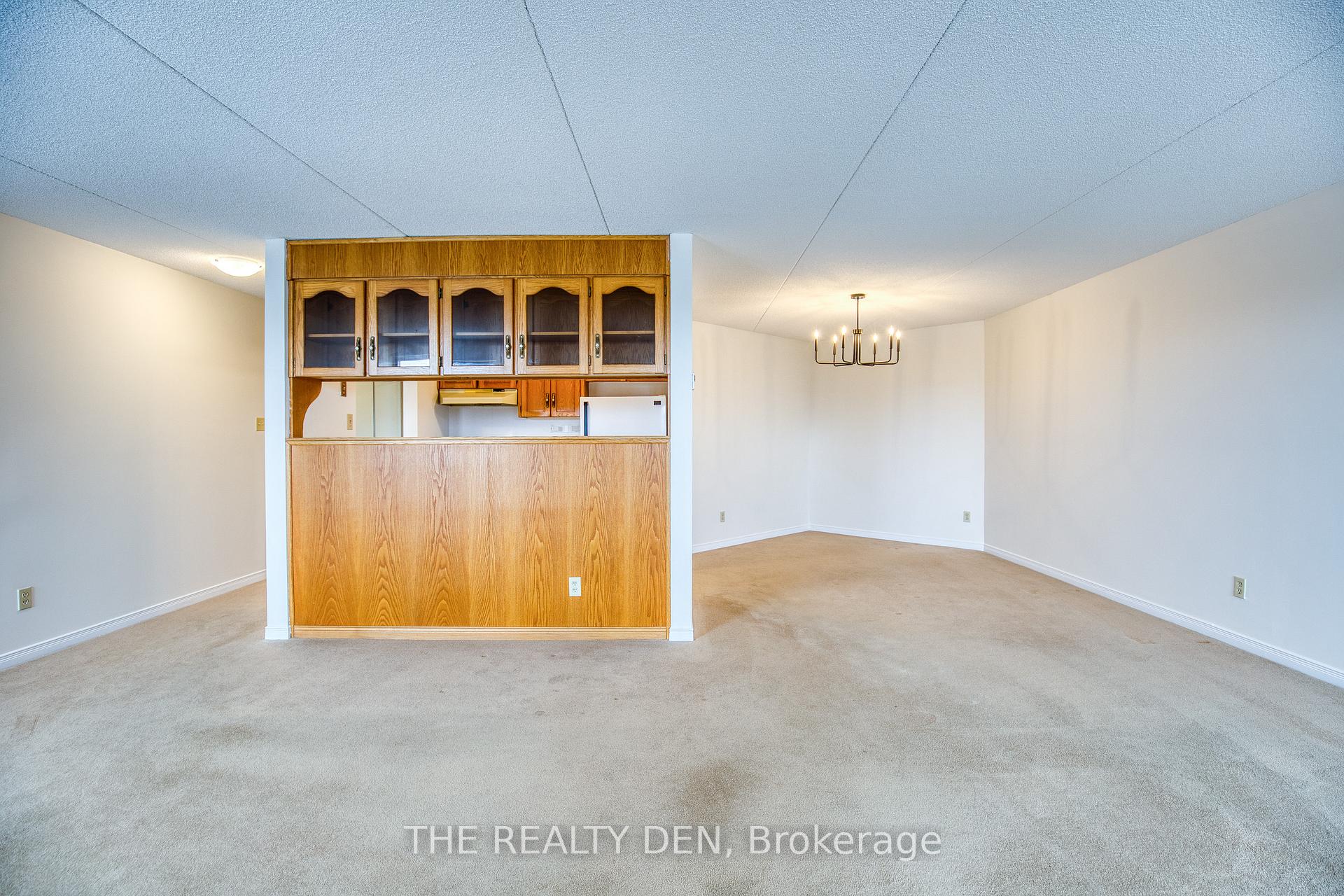 Photo 9 of Unit 603, 8 Christopher Court, Guelph, Kortright West — HOMEH