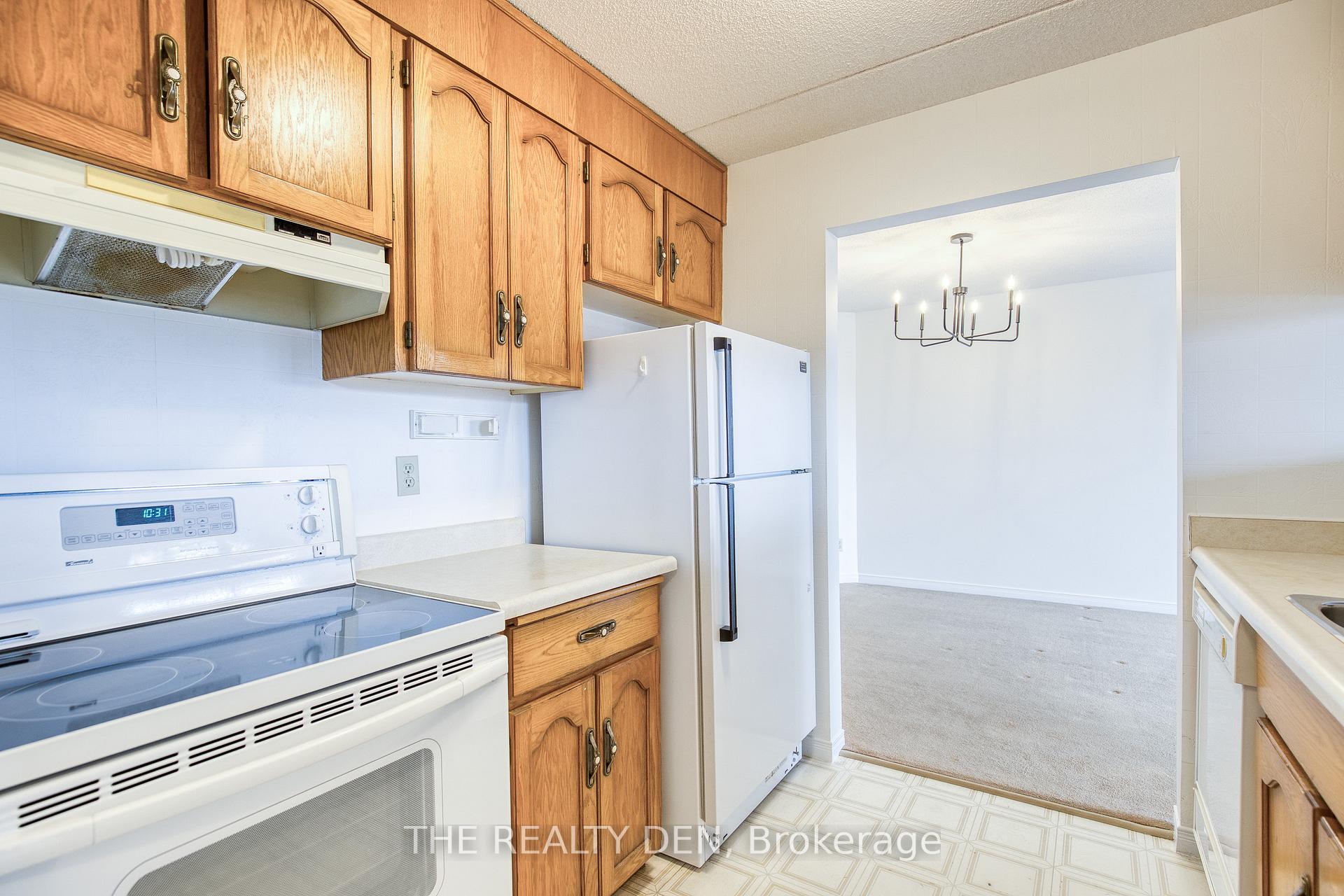 Photo 13 of Unit 603, 8 Christopher Court, Guelph, Kortright West — HOMEH
