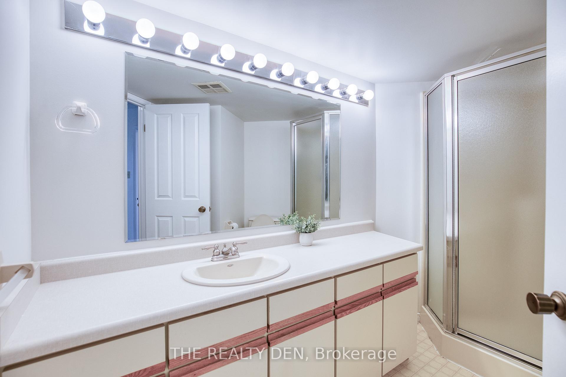 Photo 21 of Unit 603, 8 Christopher Court, Guelph, Kortright West — HOMEH