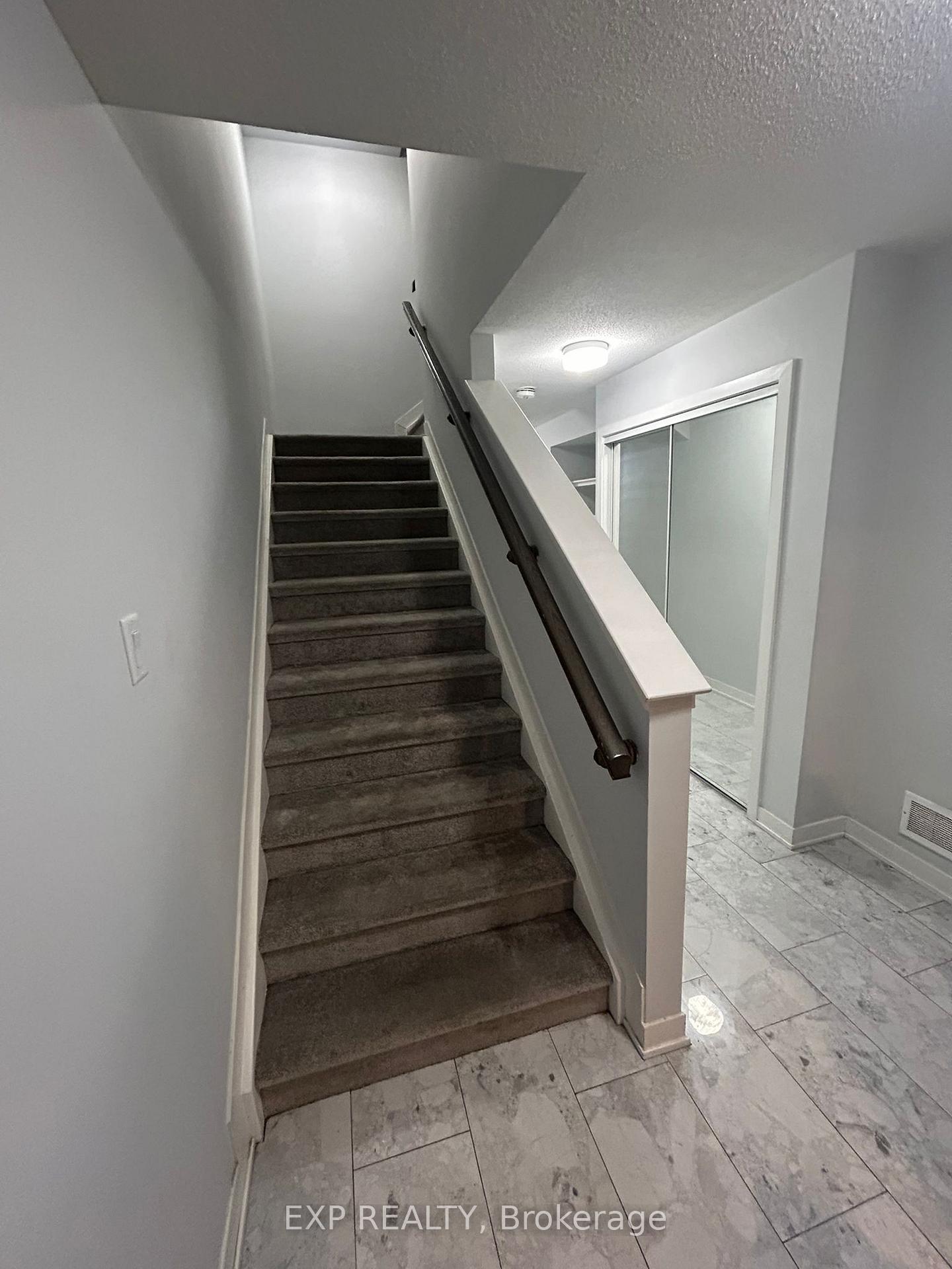 Photo 4 of 326 Parallax Private, Ottawa, Barrhaven - Half Moon Bay — HOMEH