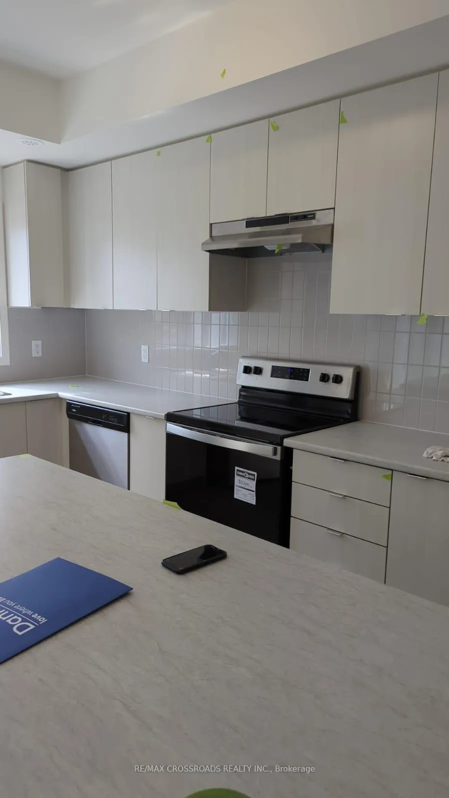 Photo 4 of Unit 109, 1525 Kingston Road, Pickering, Town Centre — HOMEH