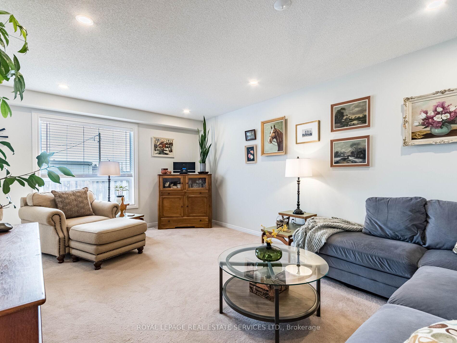 Photo 5 of Unit 22, 800 Paramount Drive, Hamilton, Stoney Creek Mountain — HOMEH