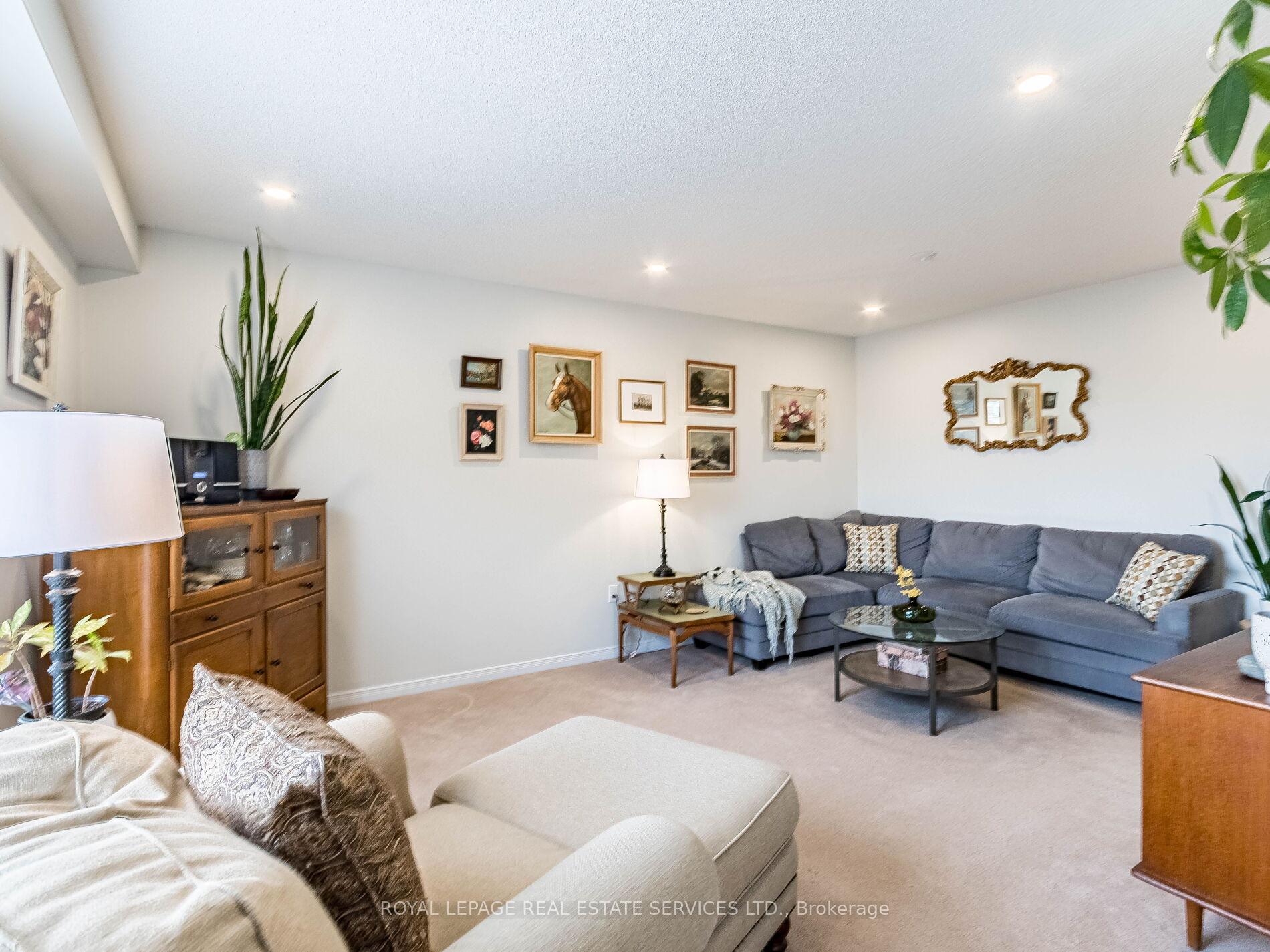 Photo 6 of Unit 22, 800 Paramount Drive, Hamilton, Stoney Creek Mountain — HOMEH