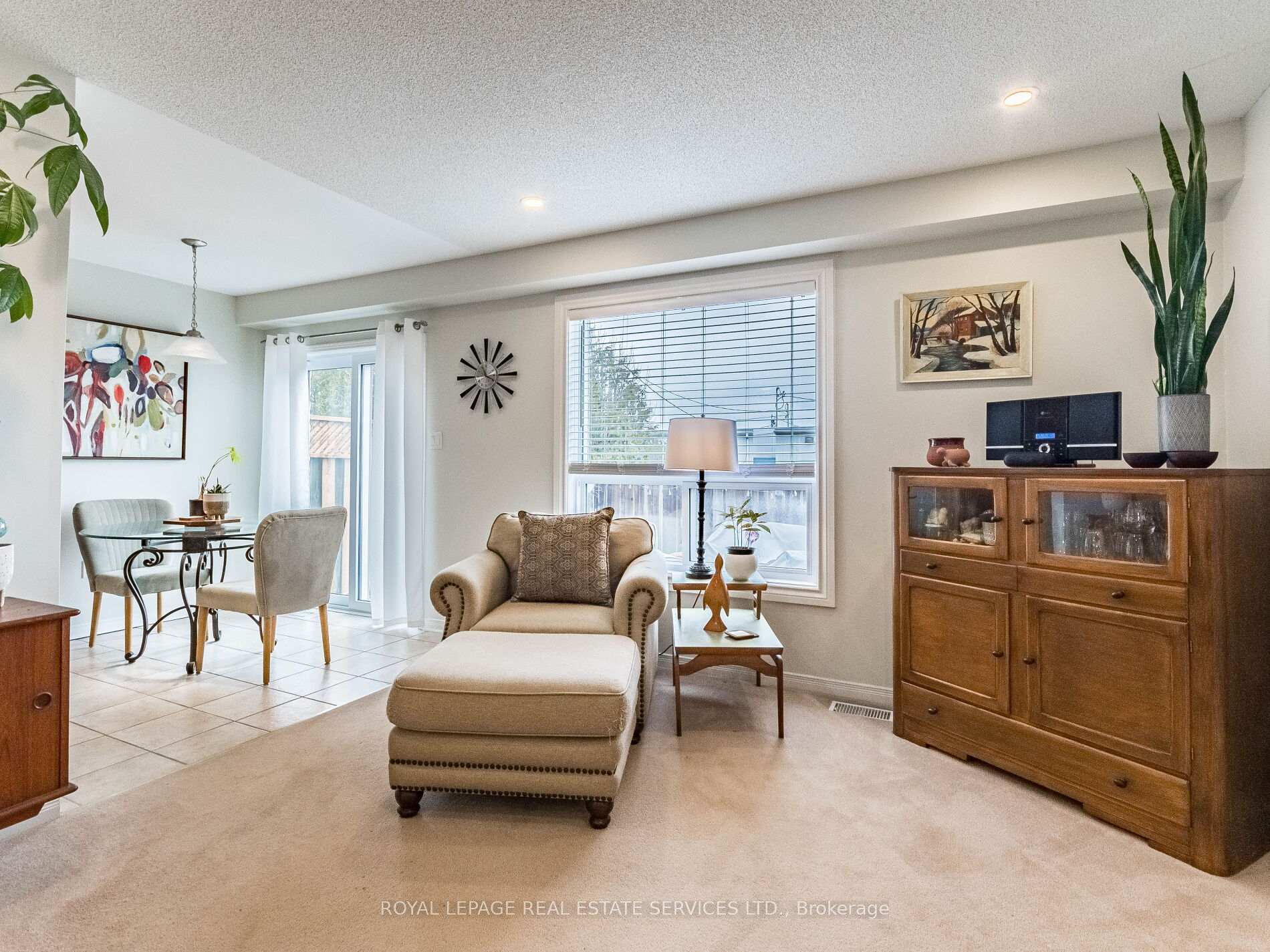 Photo 7 of Unit 22, 800 Paramount Drive, Hamilton, Stoney Creek Mountain — HOMEH