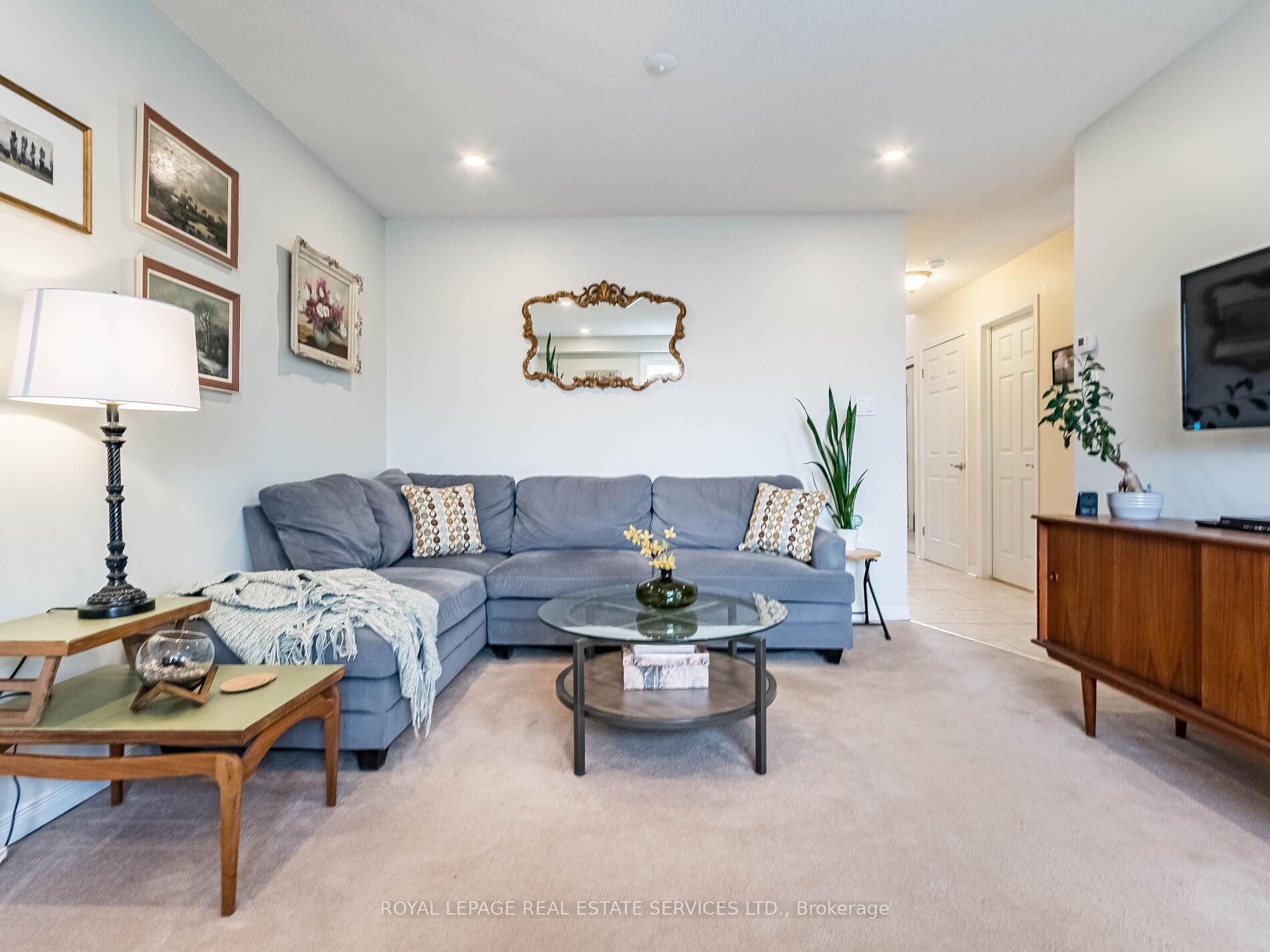 Photo 9 of Unit 22, 800 Paramount Drive, Hamilton, Stoney Creek Mountain — HOMEH