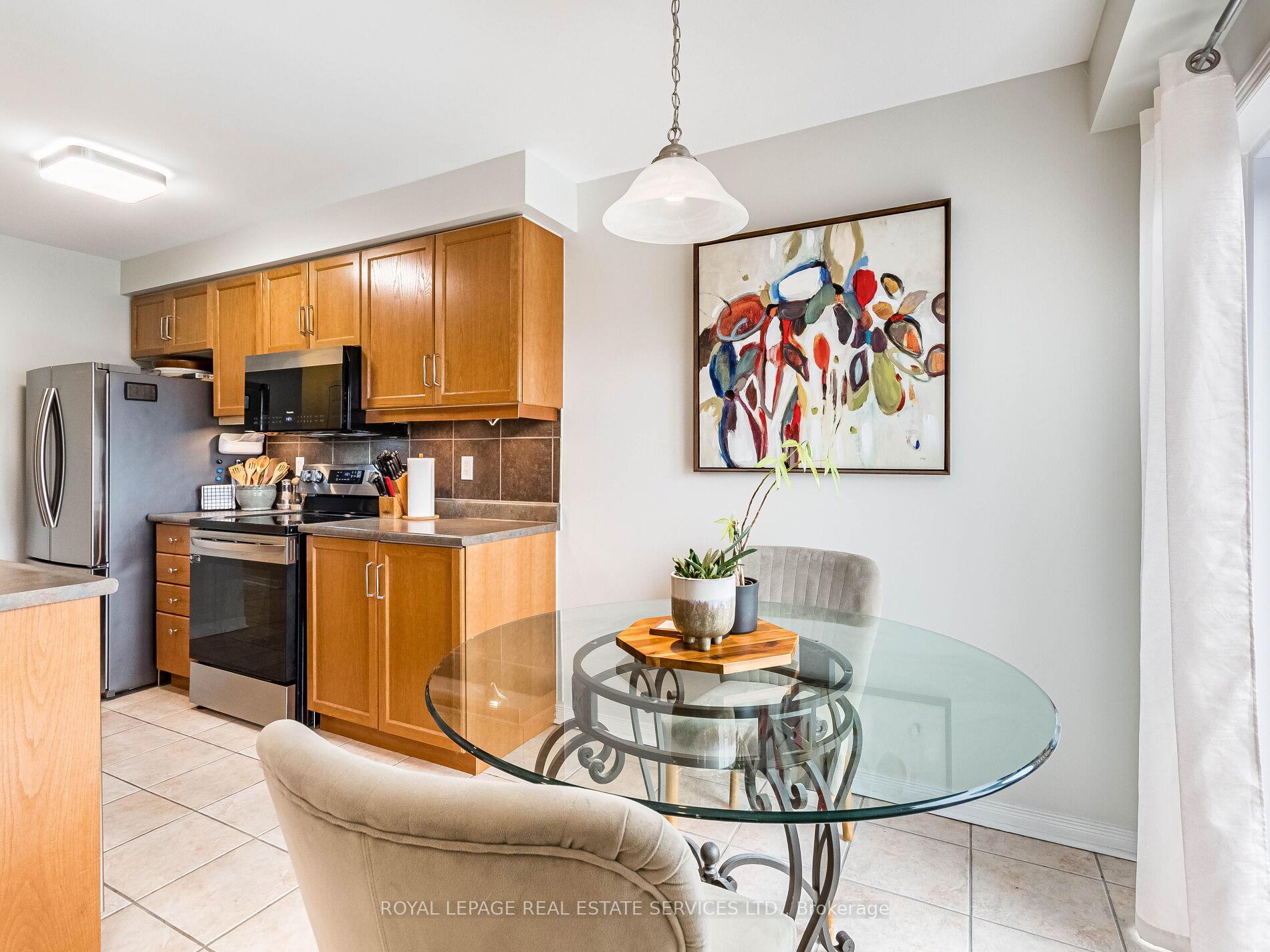 Photo 13 of Unit 22, 800 Paramount Drive, Hamilton, Stoney Creek Mountain — HOMEH