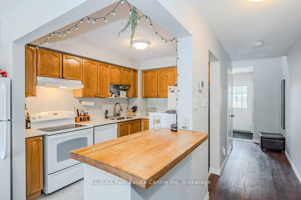 Photo 4 of Unit 30, 302 College Avenue, Guelph, Dovercliffe Park/Old University — HOMEH