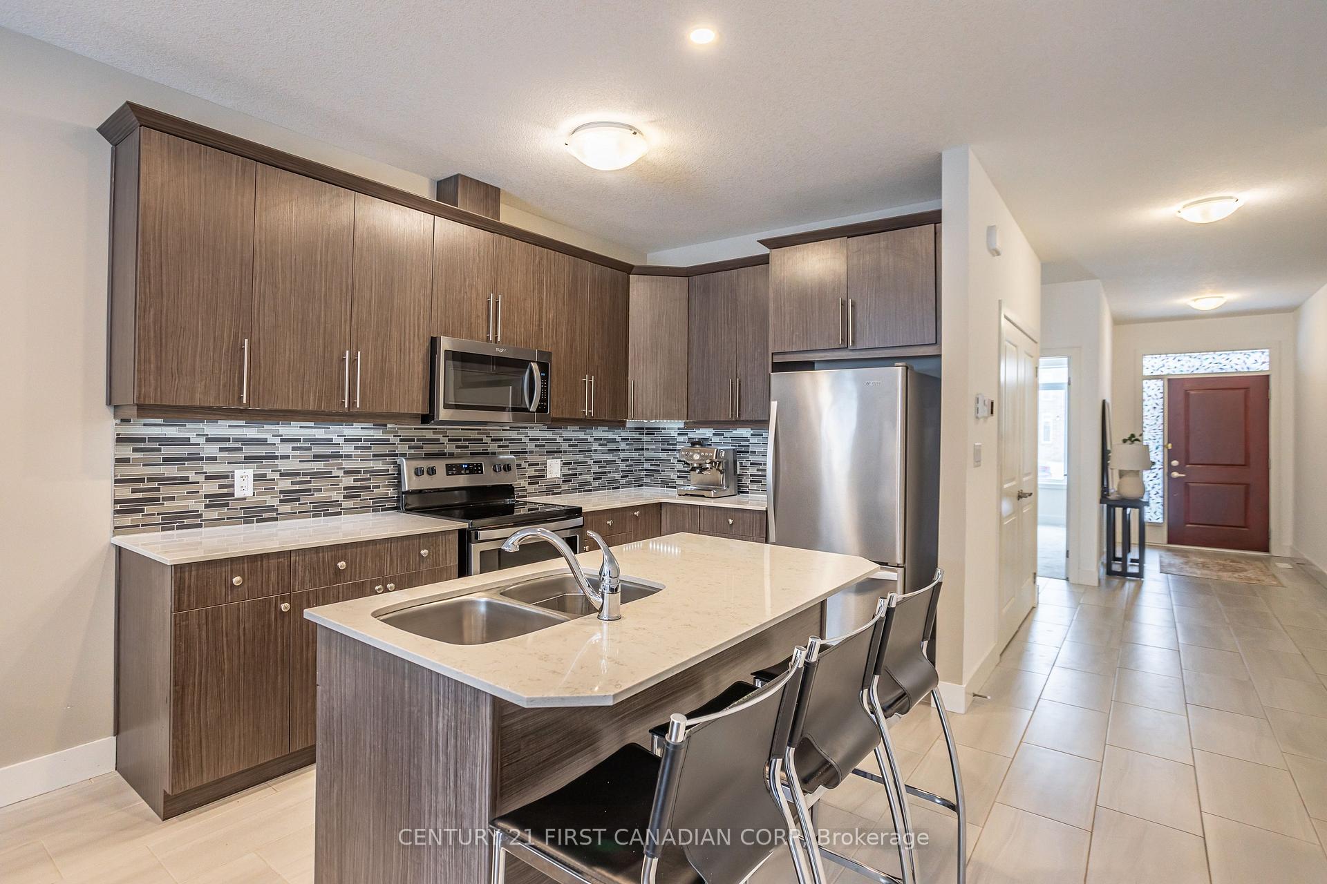 Photo 12 of Unit 7, 1347 Whetherfield Street, London, North M — HOMEH
